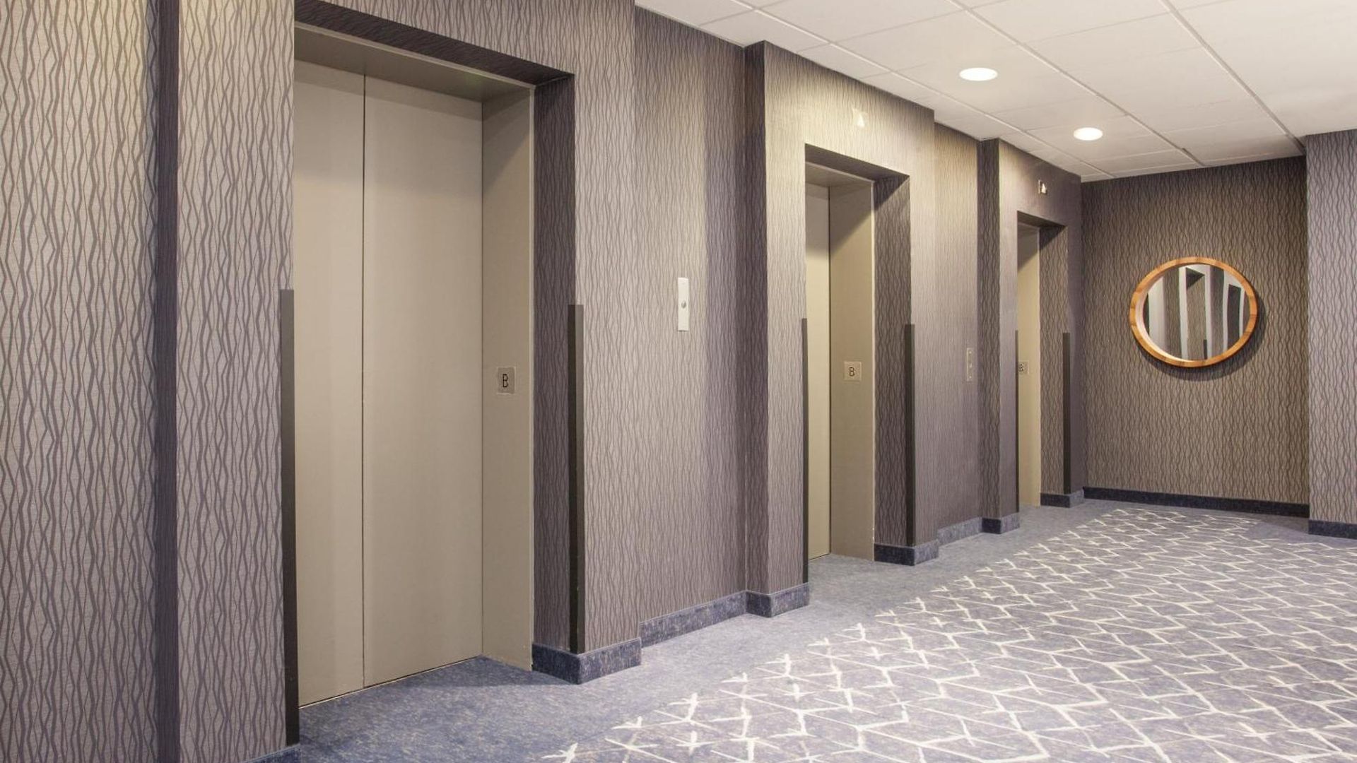 Hotel East By Ihg