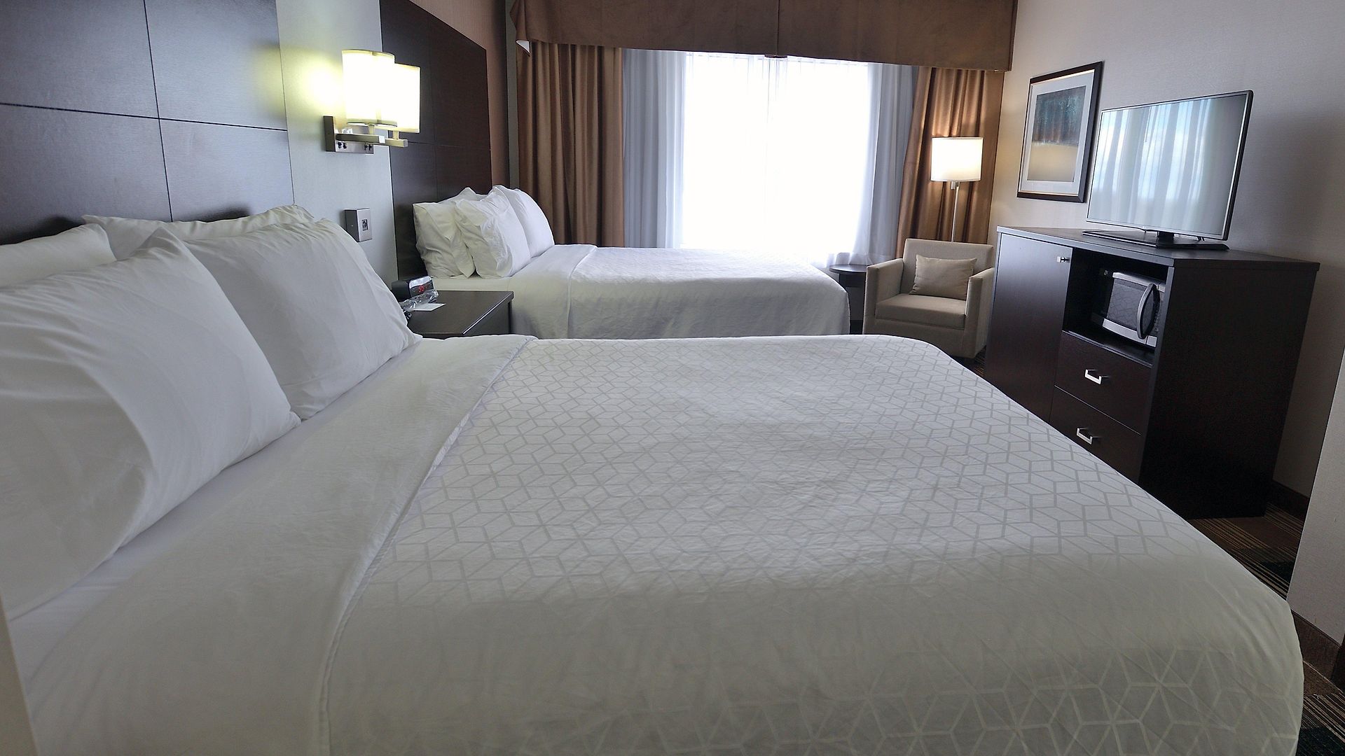 Express & East-orleans By Ihg Hotel 2*