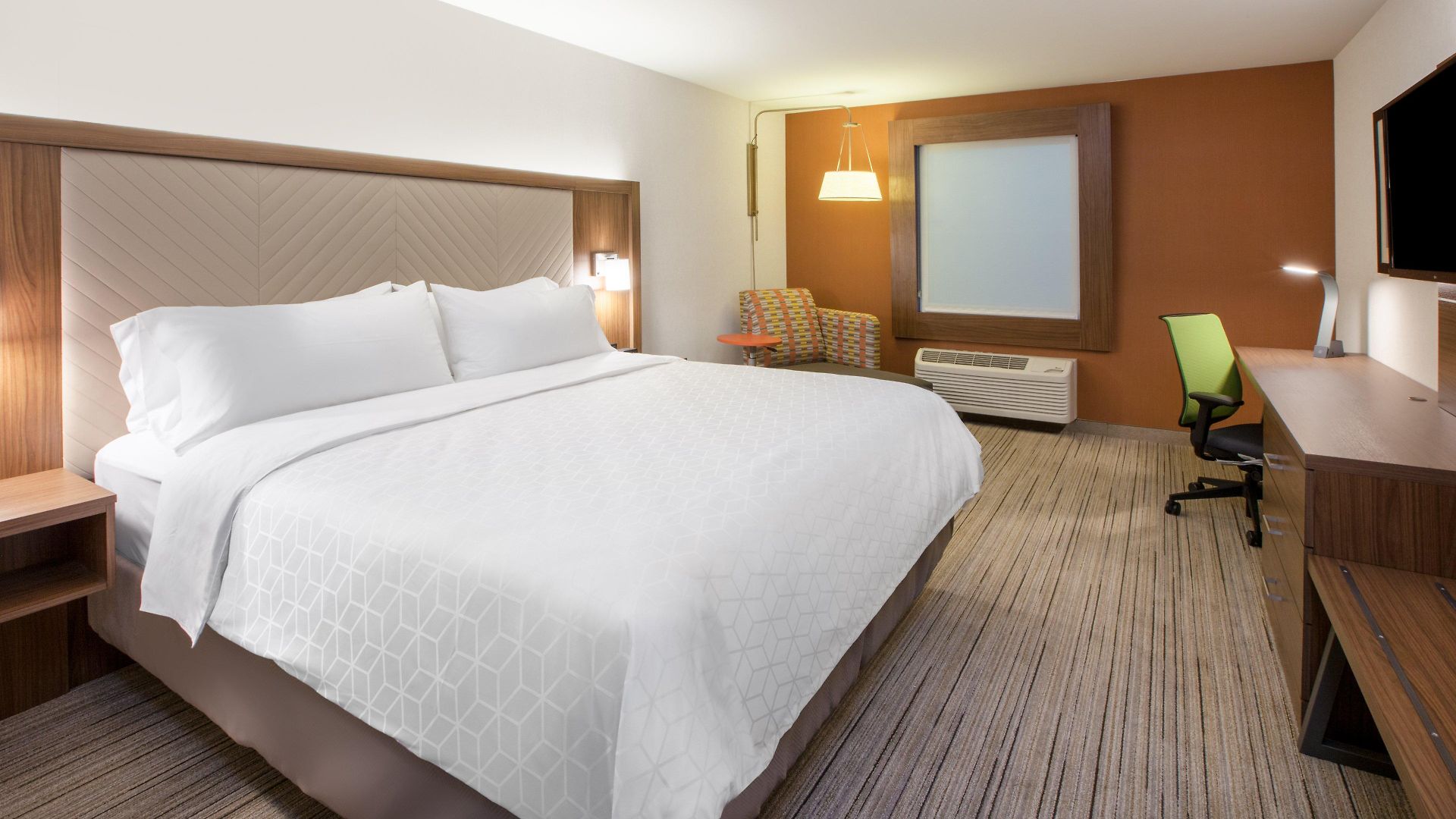 Express & Downtown East By Ihg Hotel