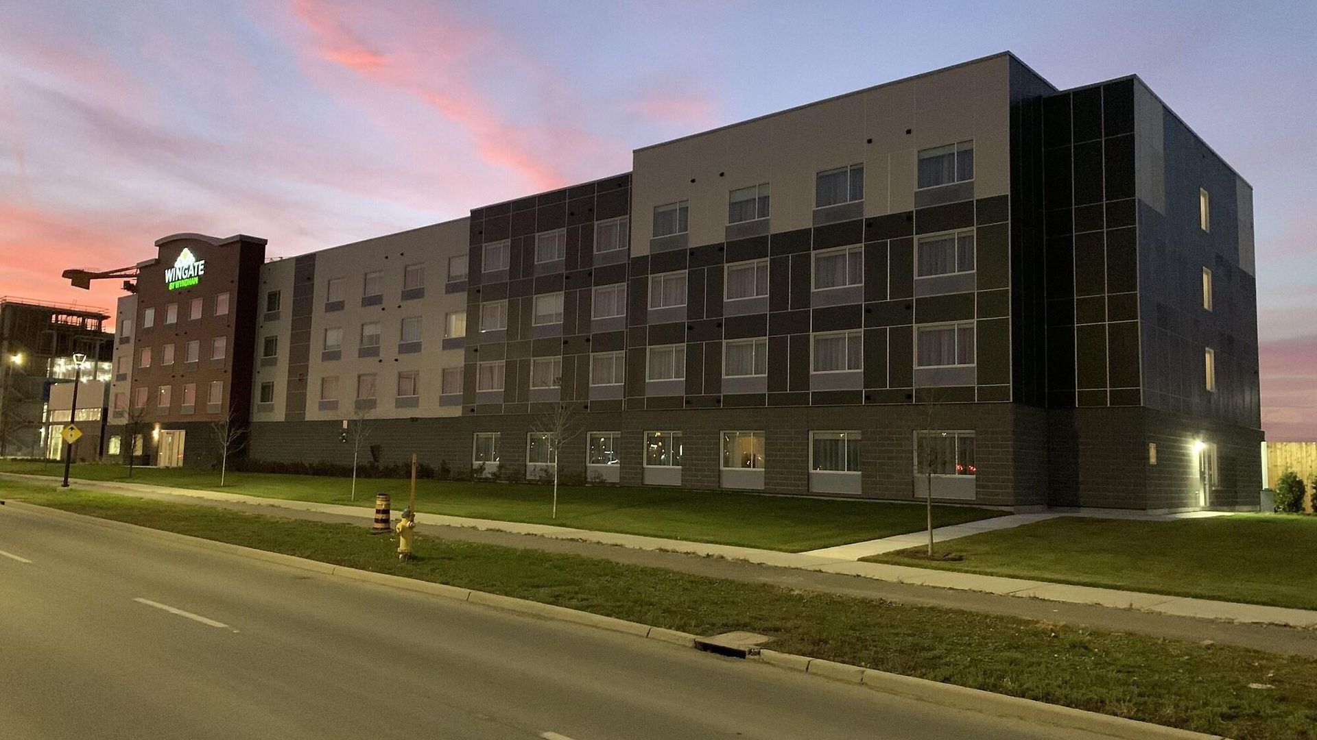 Hotel Wingate By Wyndham Kanata West 3*