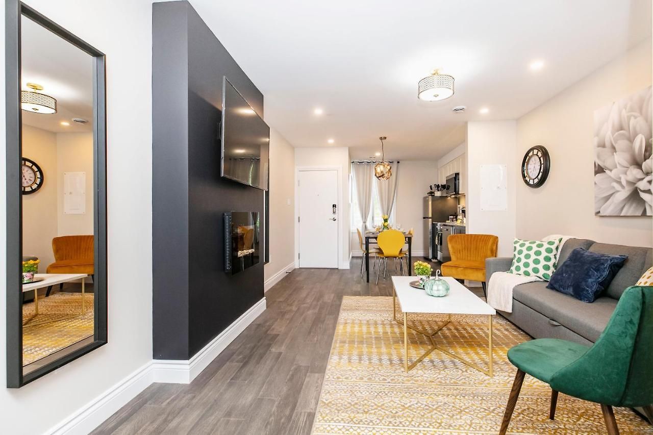 Apartment Upscale 1br - King Bed - Near Byward Market *