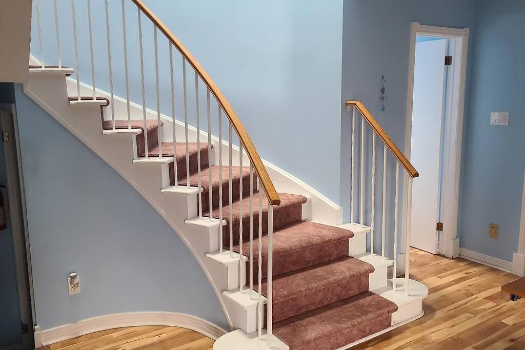 Entire 9 Person House With Sky Light Apartment Ottawa
