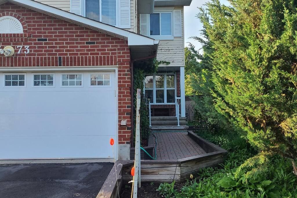 Entire 9 Person House With Sky Light Apartment