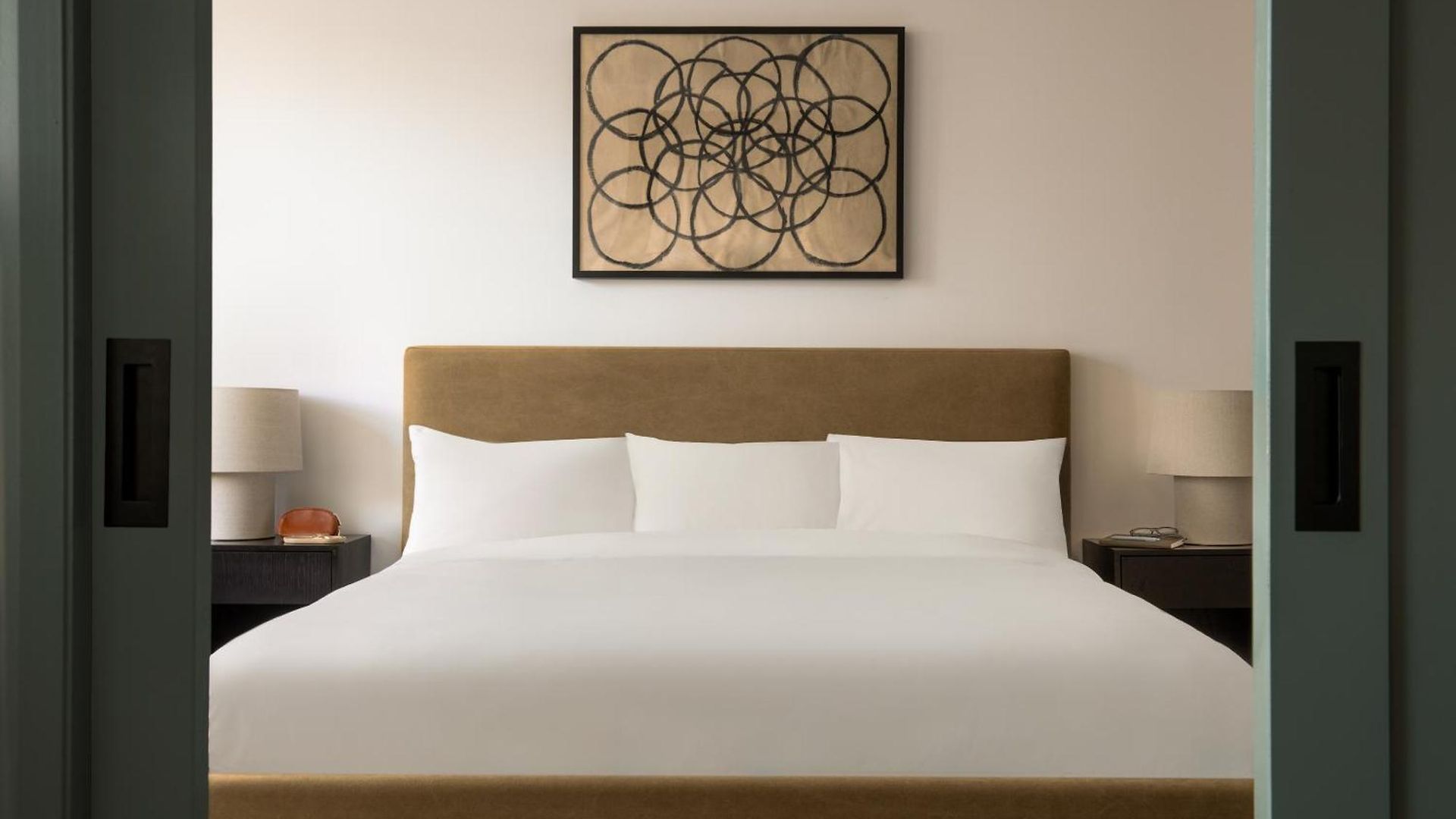 Sonder By Marriott Bonvoy Rideau Downtown Aparthotel