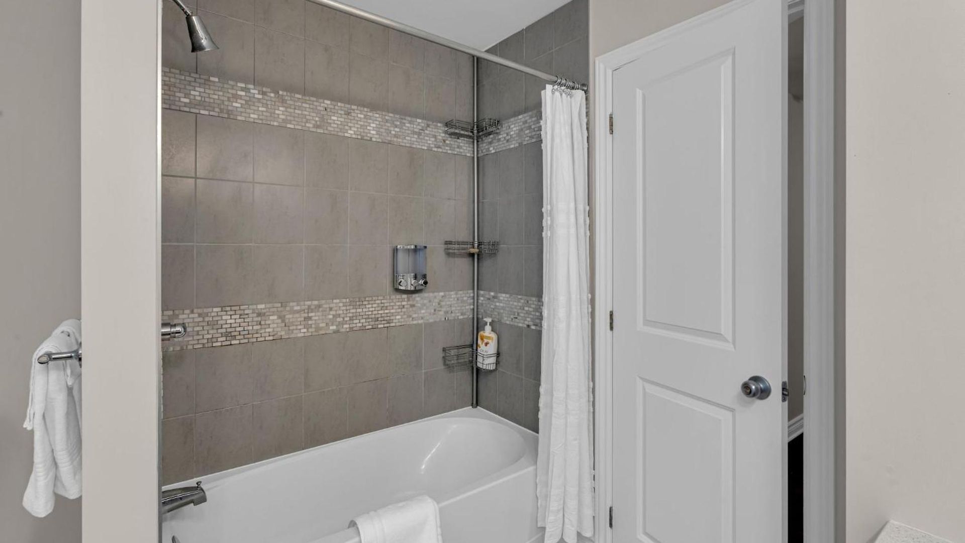 Villa Luxurious And Beautiful, Ottawa