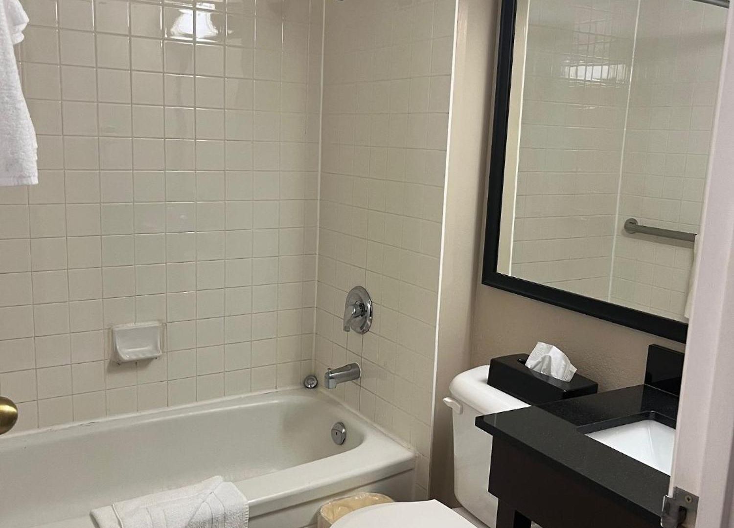 Travelodge By Wyndham East Hotel Ottawa