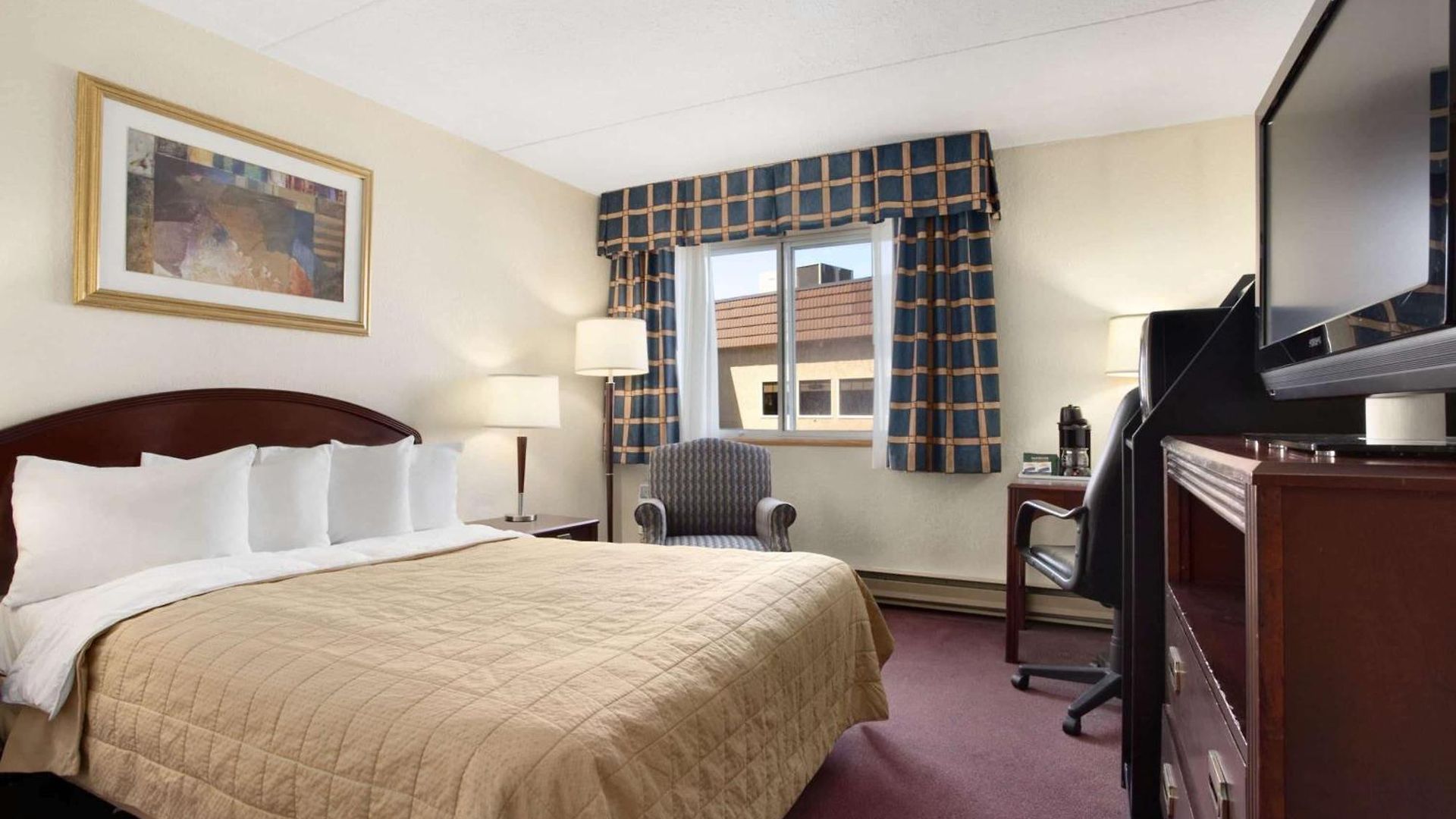 Travelodge By Wyndham East