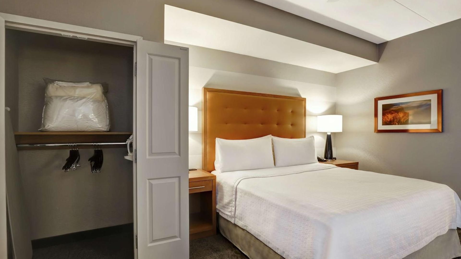 Homewood By Hilton Kanata Hotel 3*