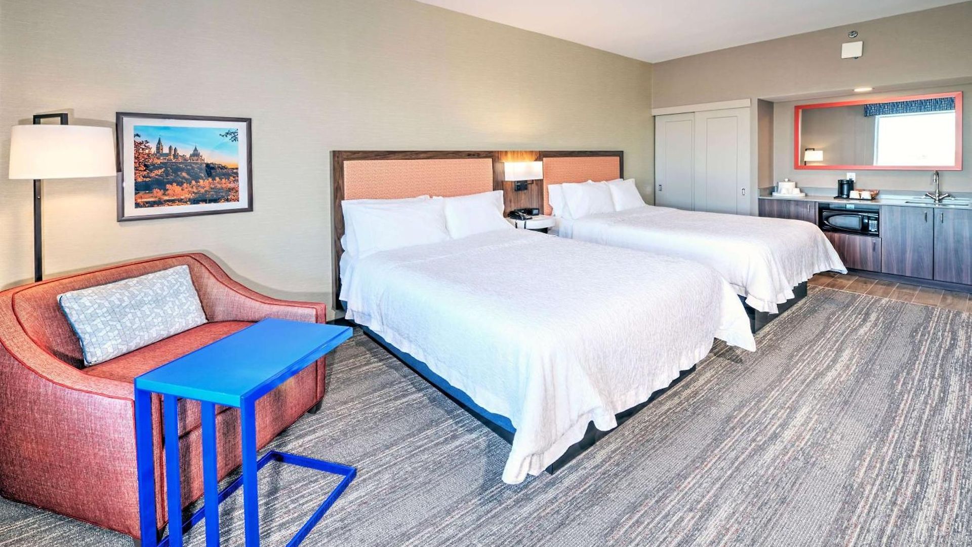 Hotel Hampton By Hilton Ottawa