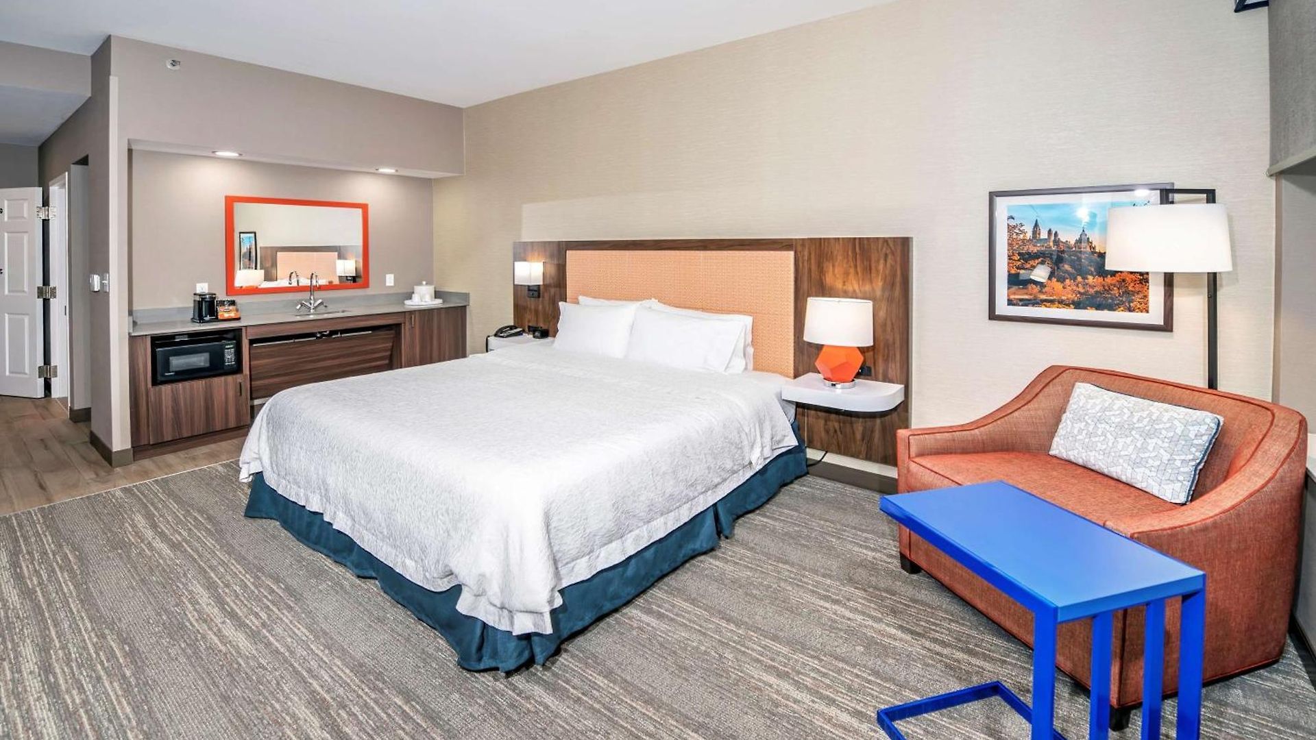 Hotel Hampton By Hilton 3*