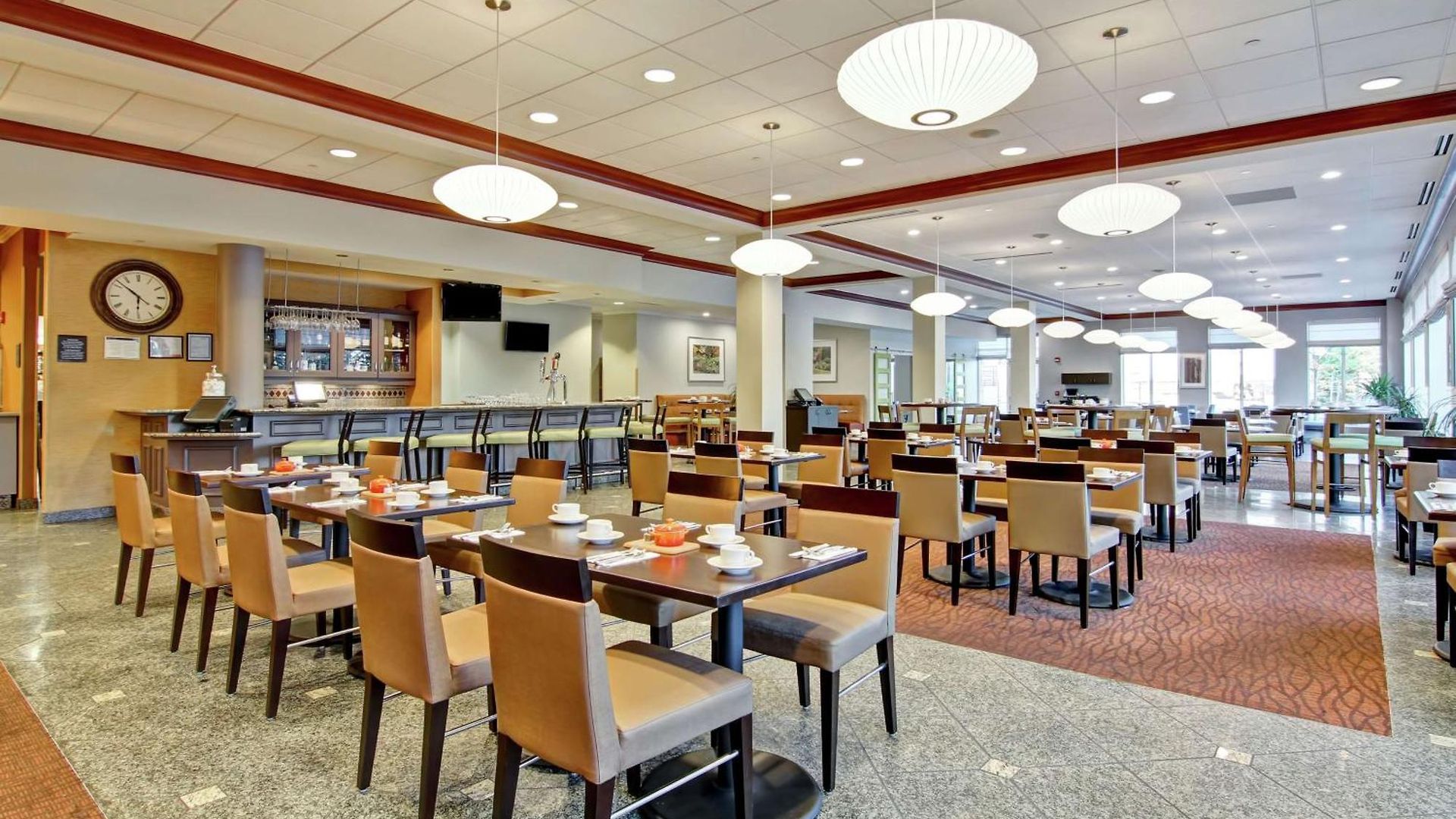Hilton Garden Airport Hotel