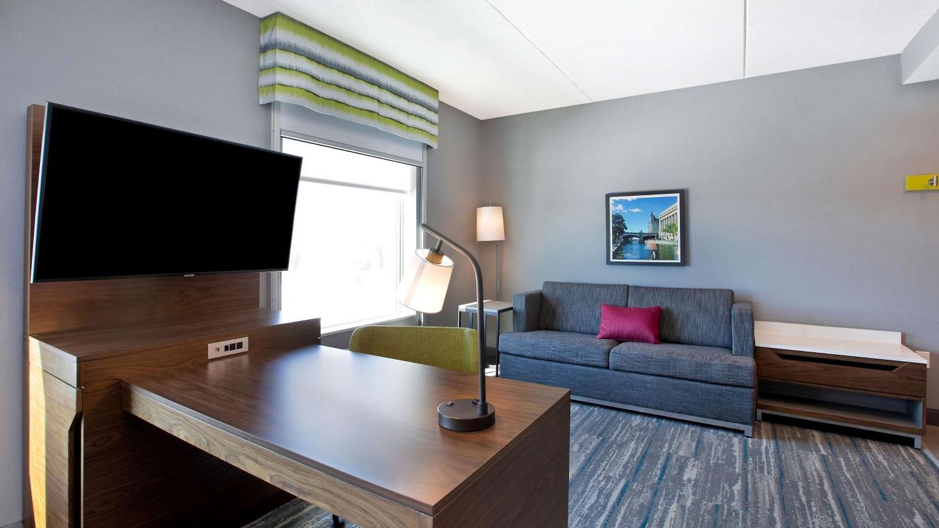 Hampton & West, Ontario, Canada 3*