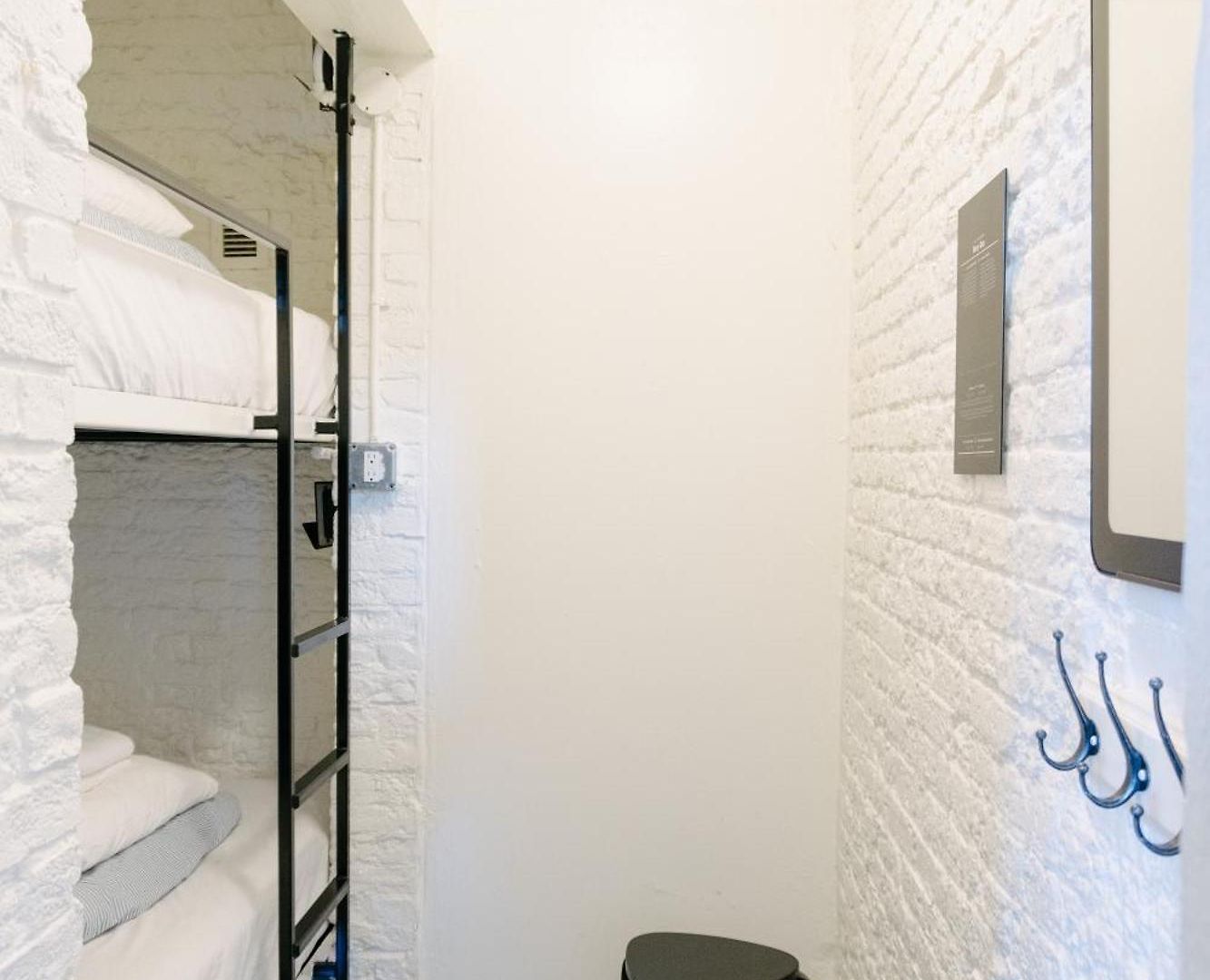 Hostel Saintlo Ottawa Jail Hostel Ottawa