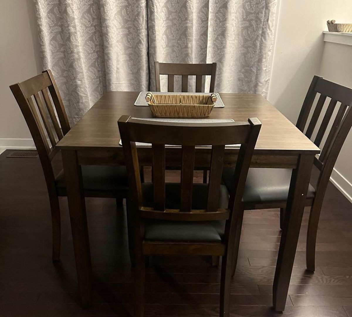 House Of Peace - Includes Wi-fi, Netflix * Ottawa