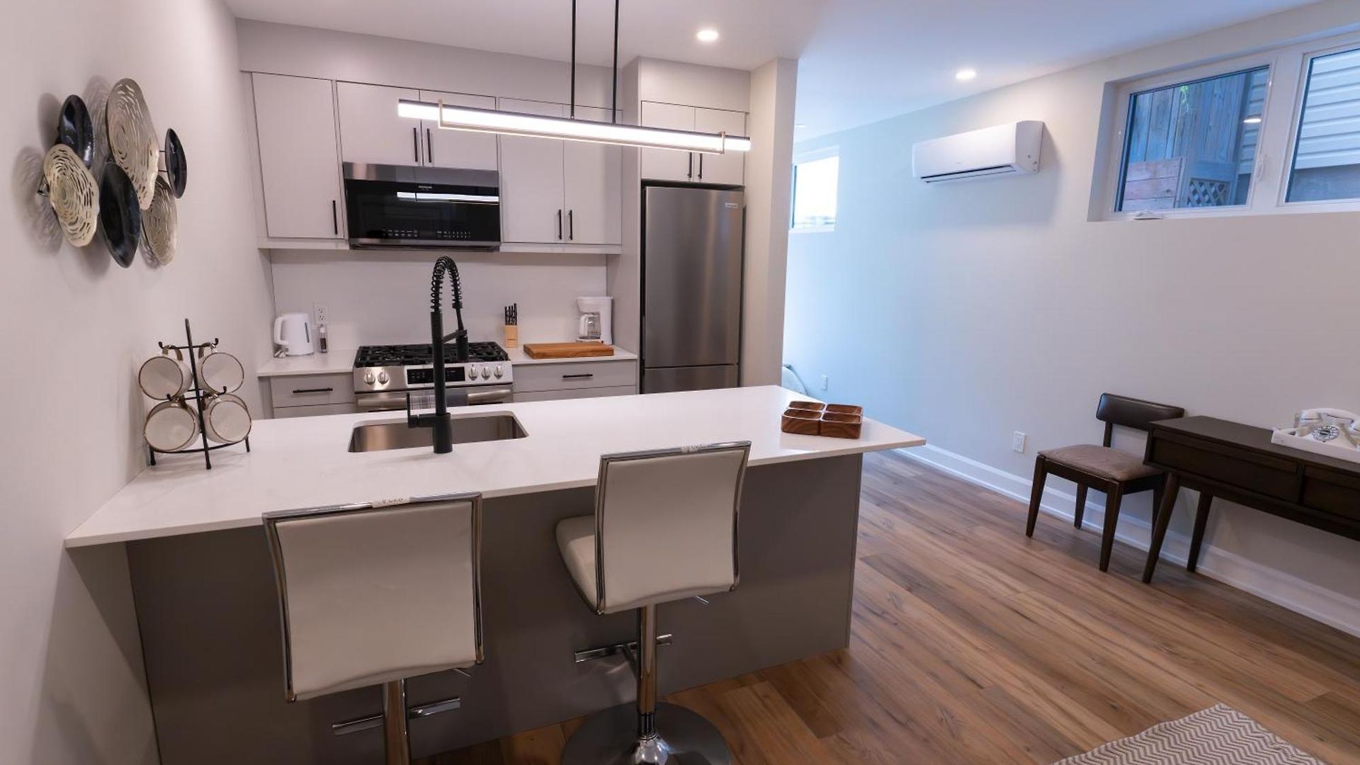Capital Apartment *