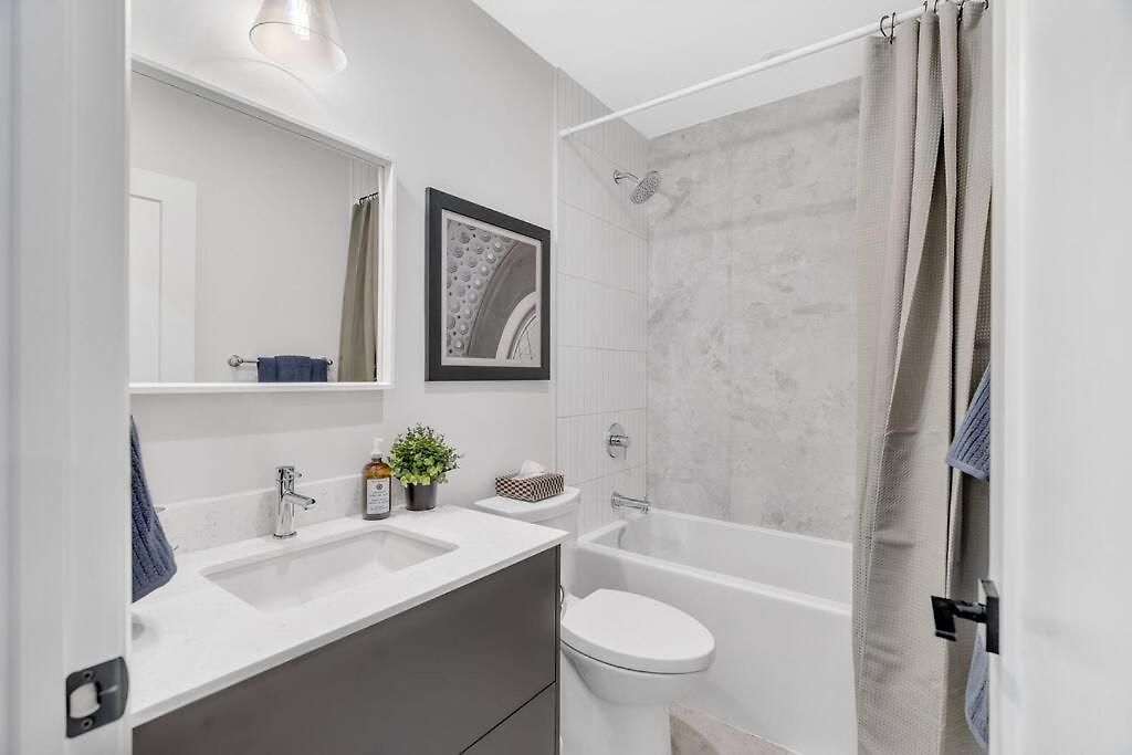 Apartment Capital West