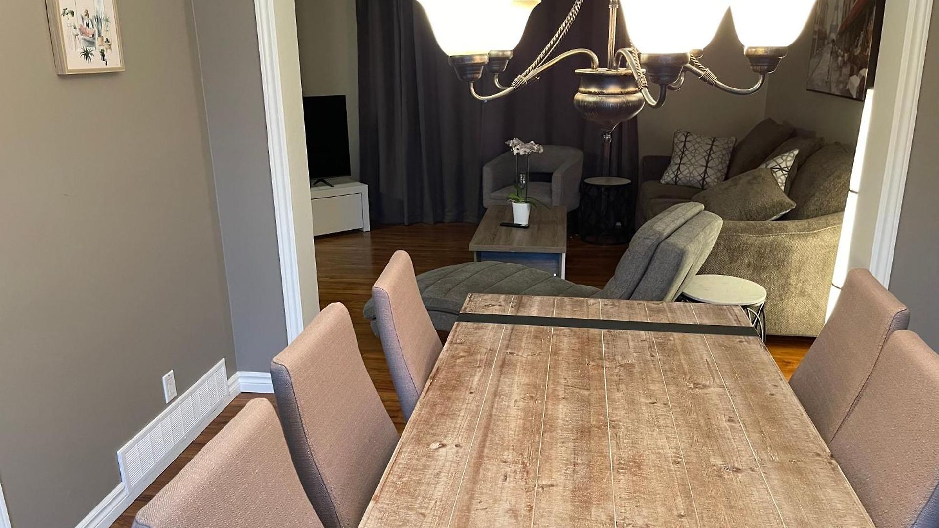 Beautiful Room,23 Ottawa