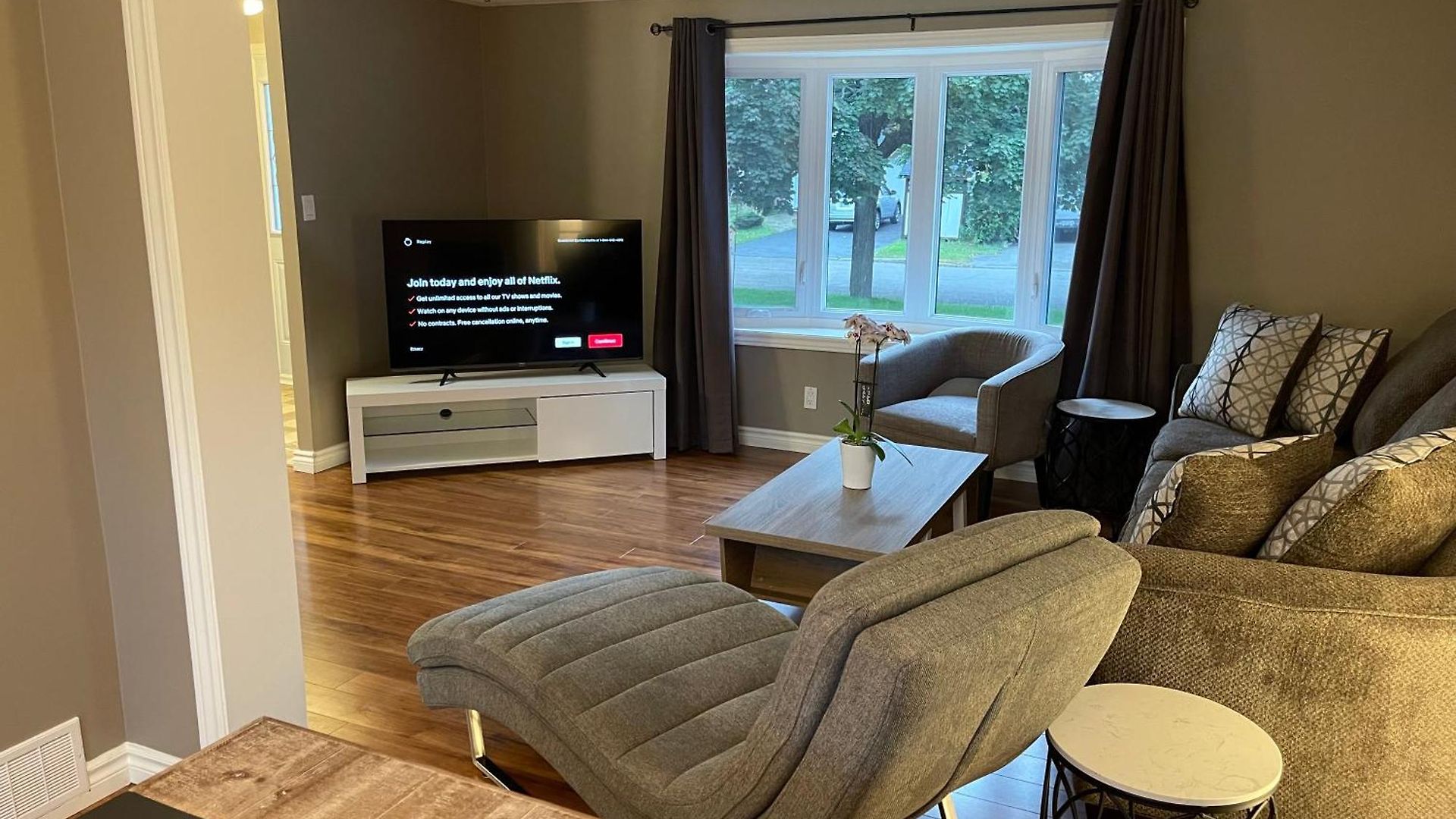 Beautiful Room,23