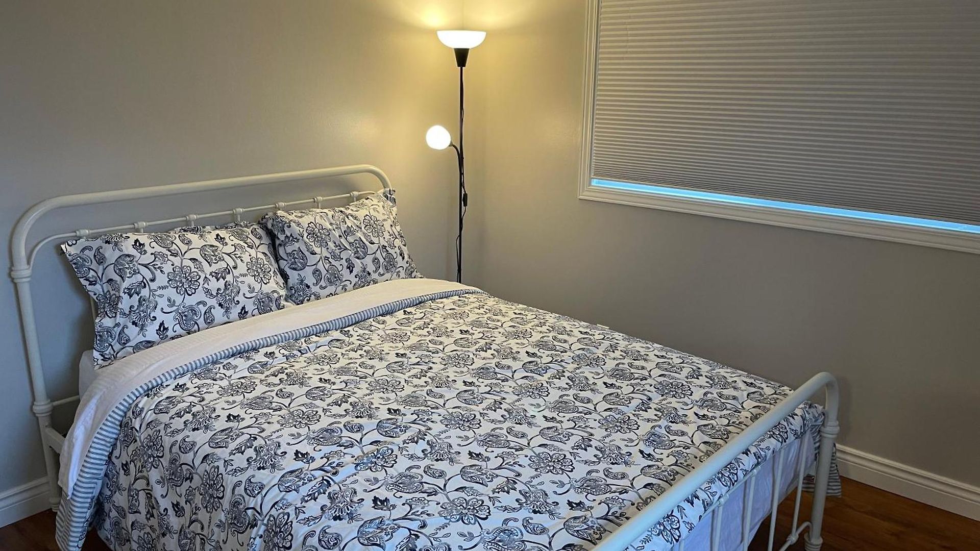 Homestay Beautiful Room,23