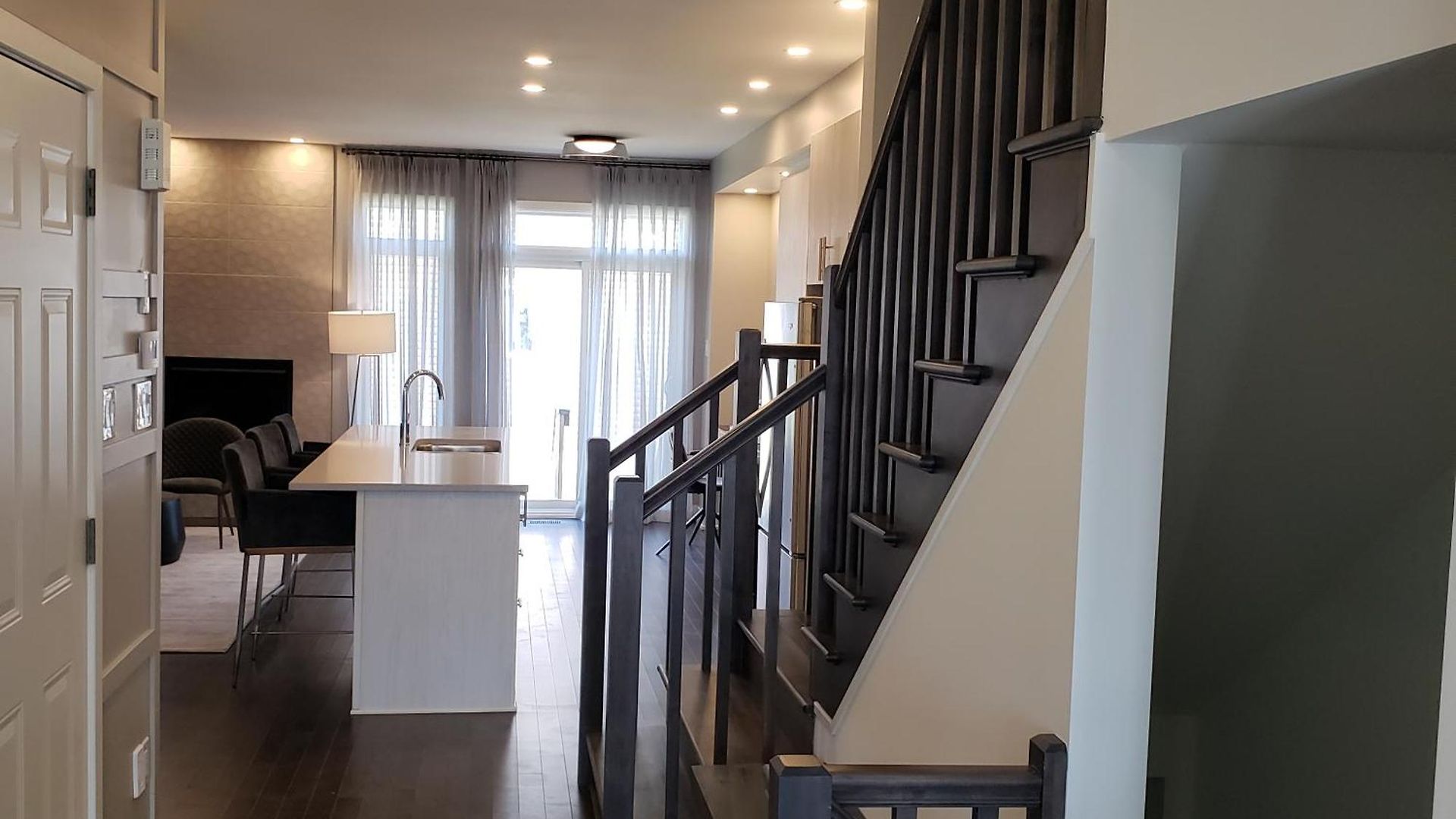 Homestay Lovely Townhouse For Short-term Ottawa
