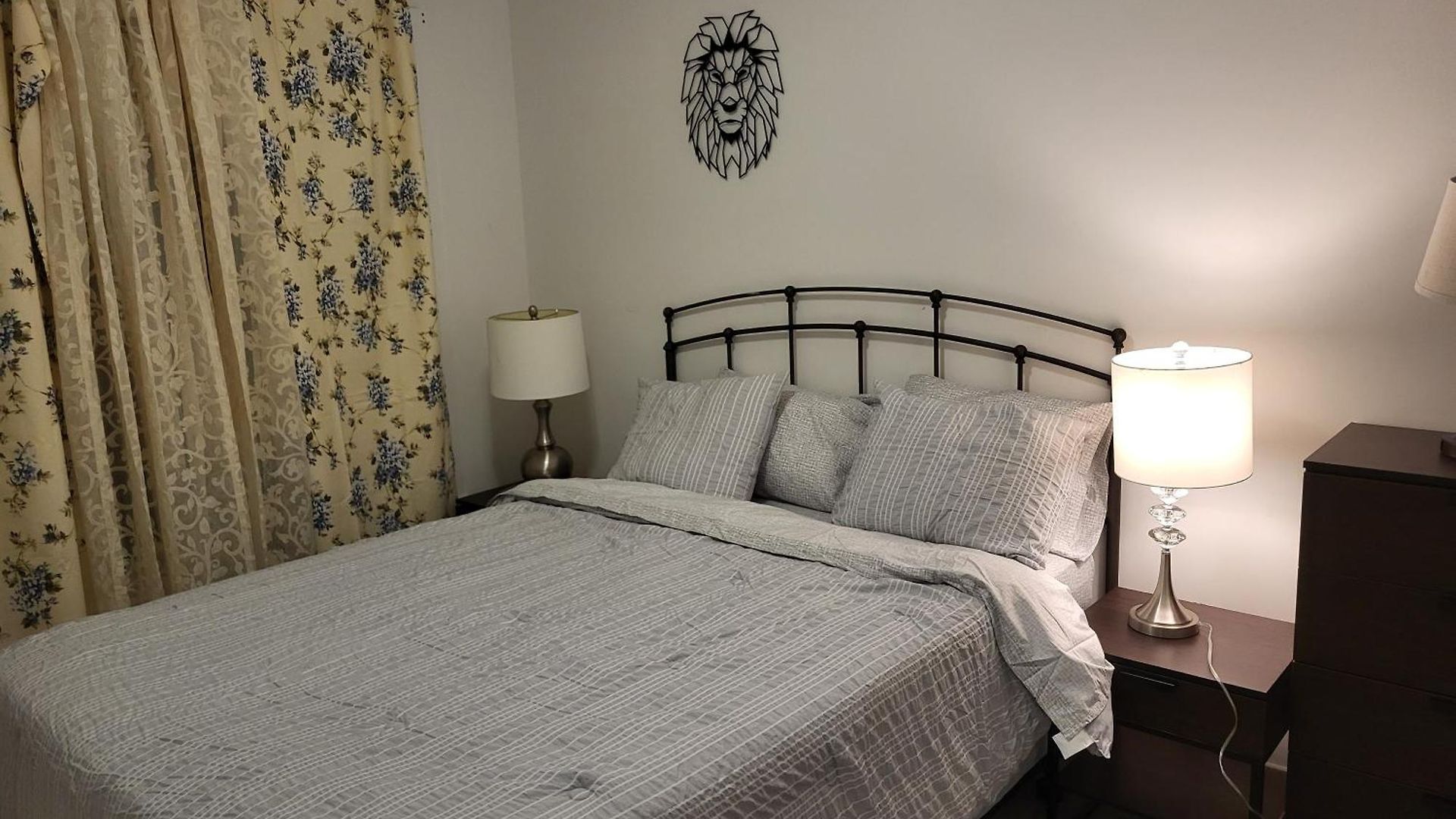 Lovely Townhouse For Short-term Homestay