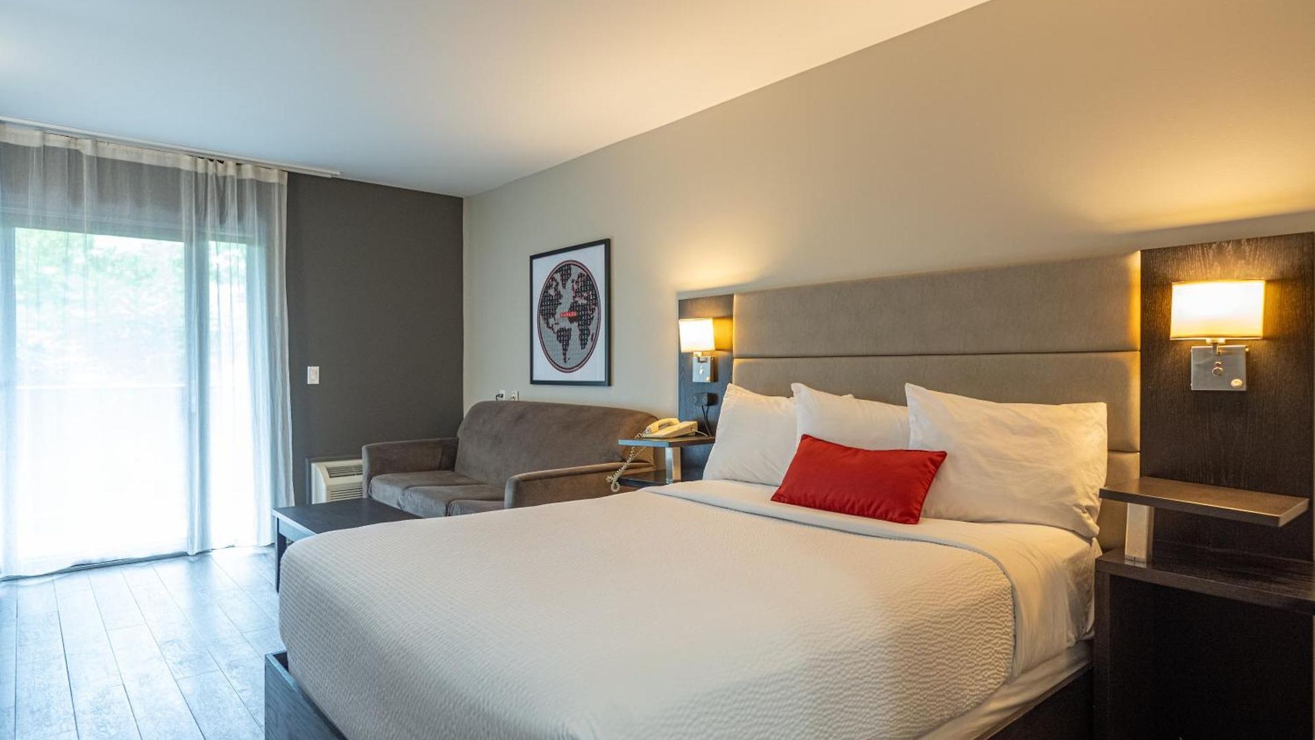 Hotel Ramada By Wyndham On The Rideau 3*