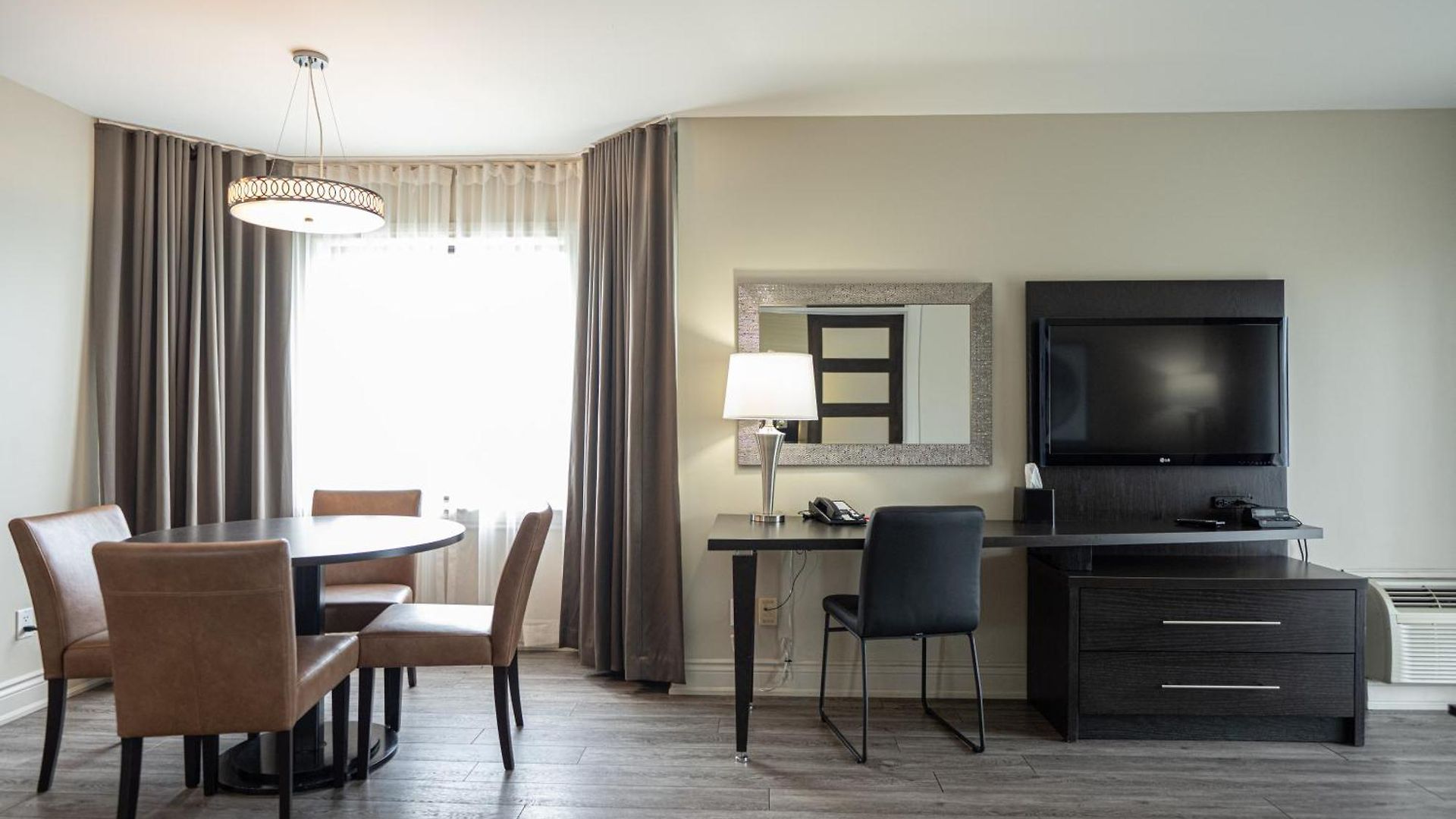 Ramada By Wyndham On The Rideau Hotel Ottawa