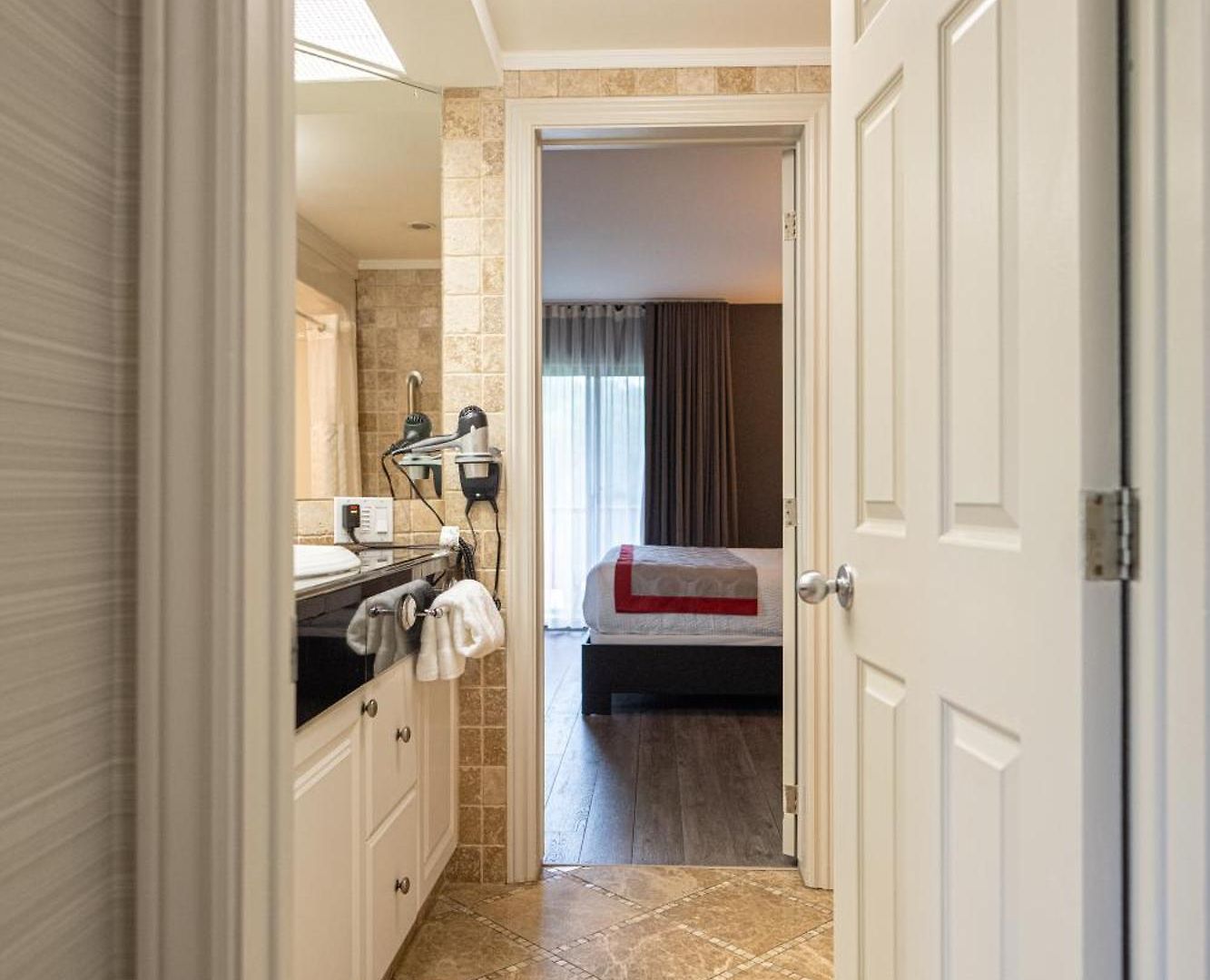 Hotel Ramada By Wyndham On The Rideau Ottawa