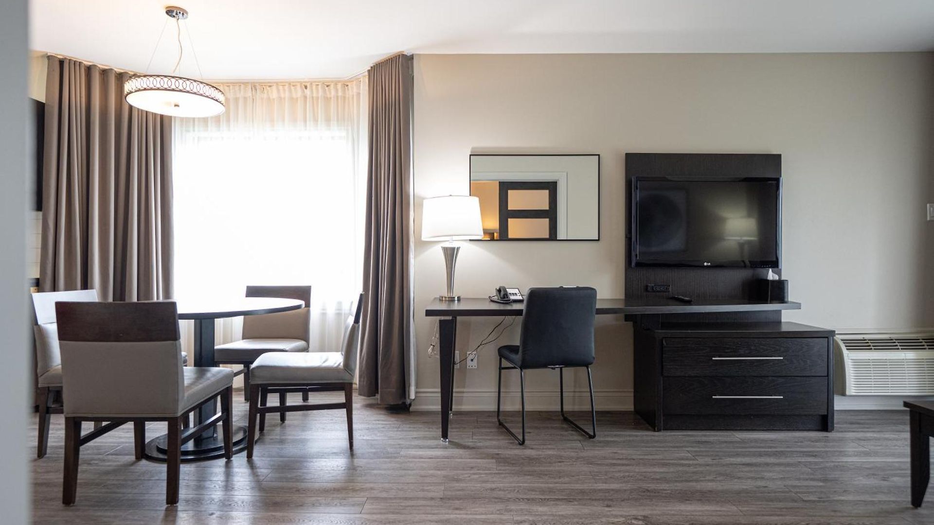 Ramada By Wyndham On The Rideau 3* Ottawa