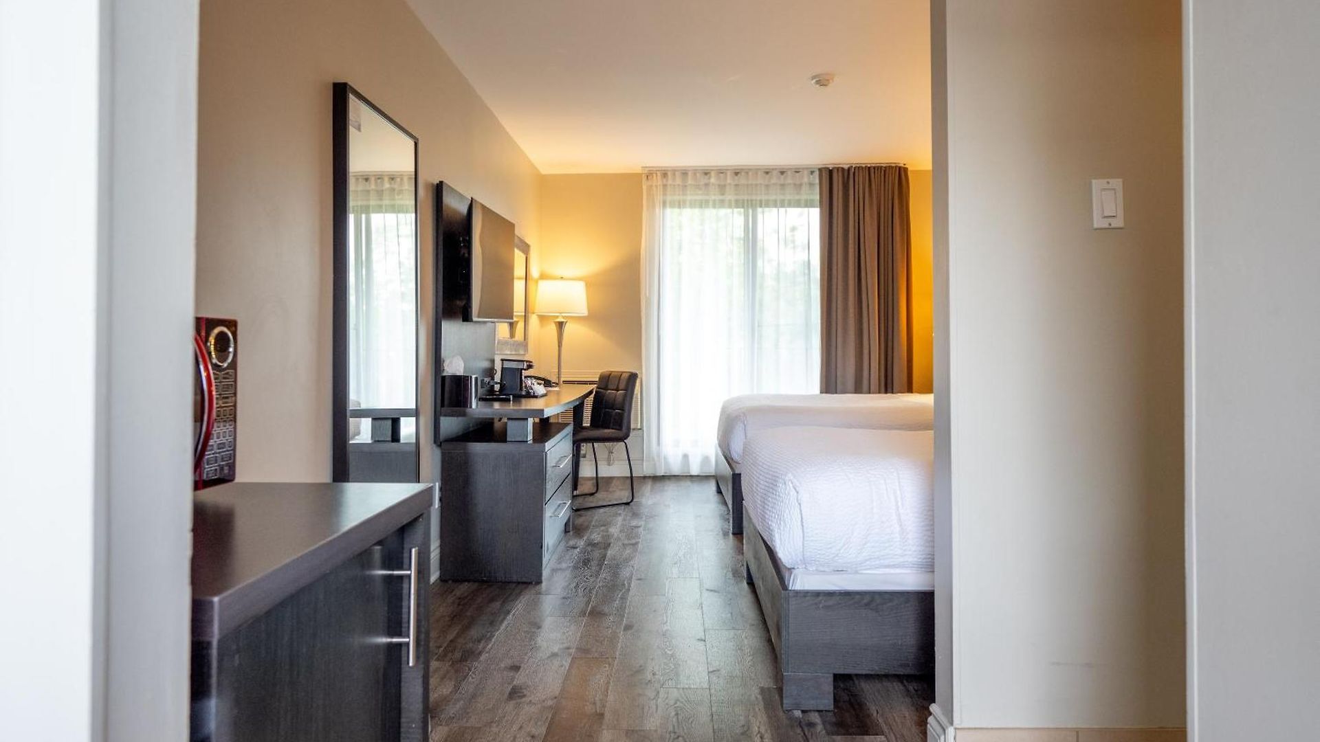 Ramada By Wyndham On The Rideau 3*