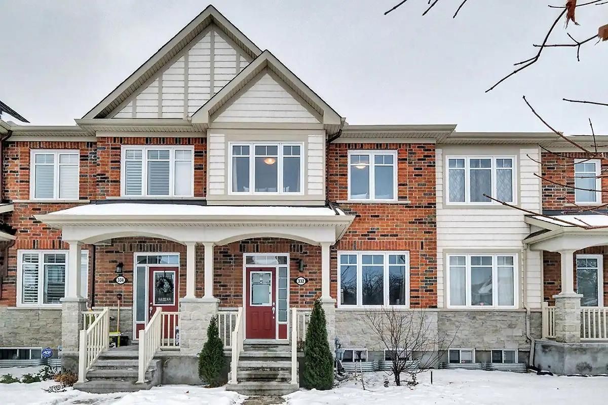 Modern Townhome Near Attractions *