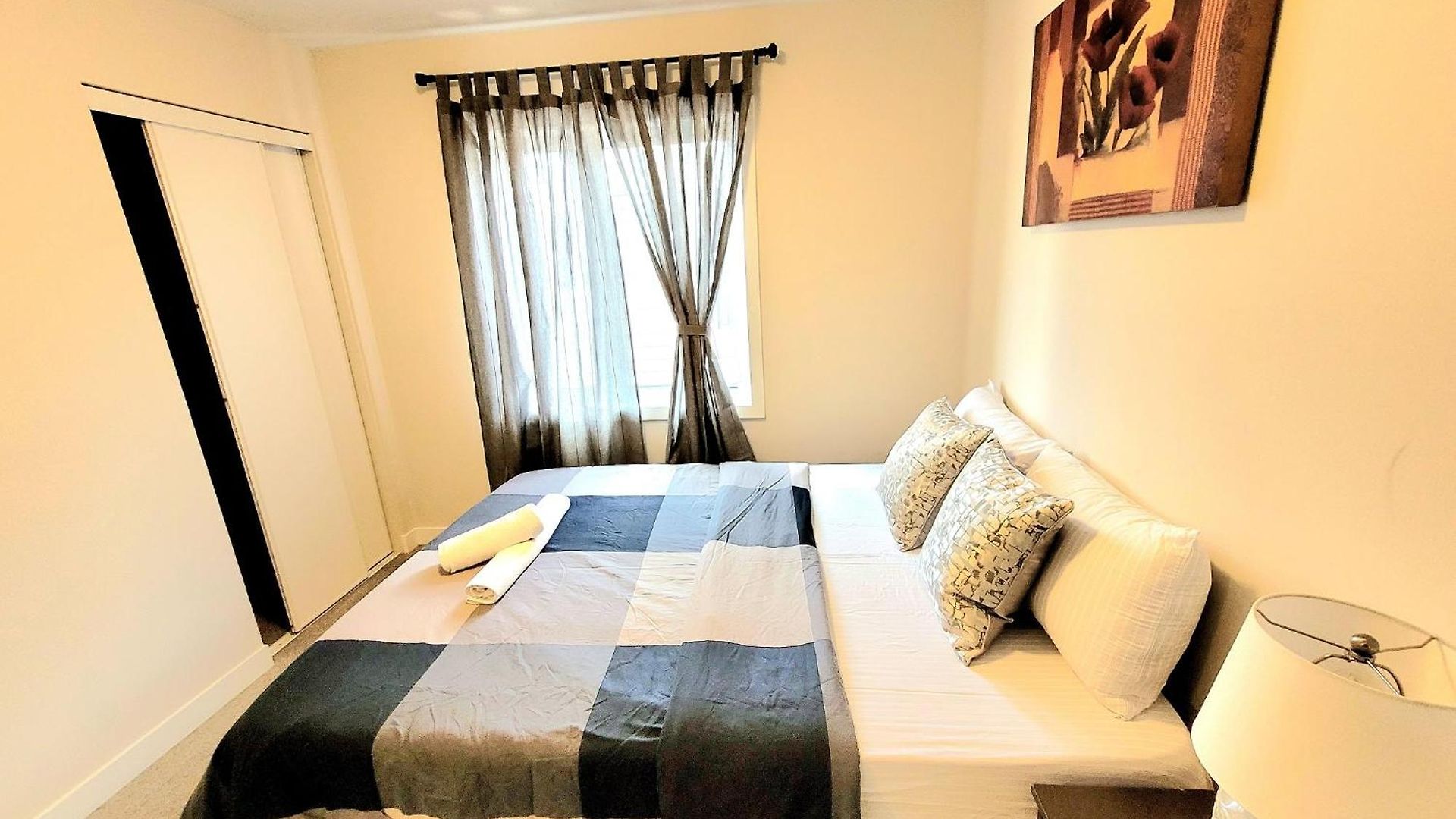 Homestay Graceful Oasis Ottawa