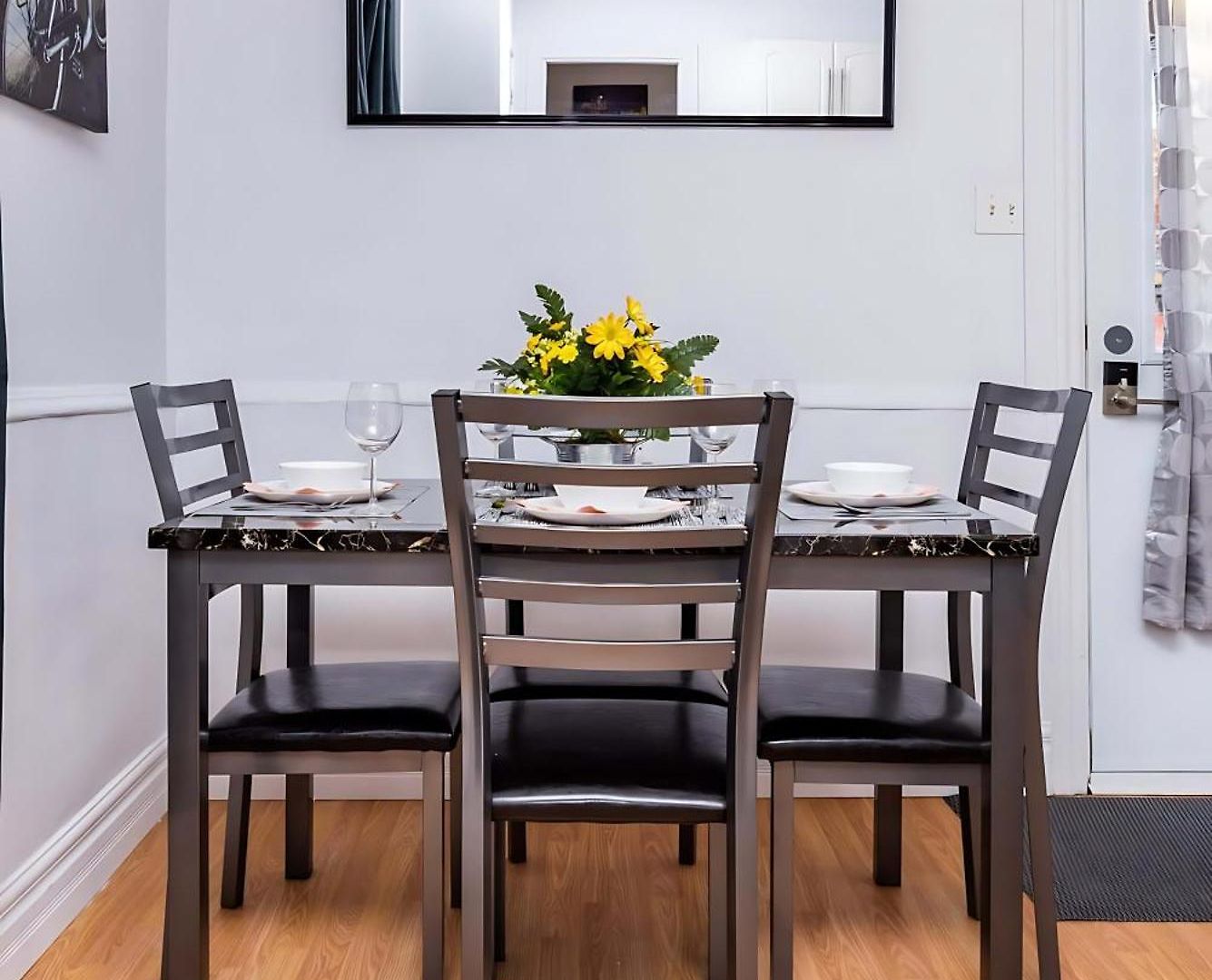 Apartment Pet-friendly - Steps To Rideau Centre Ottawa