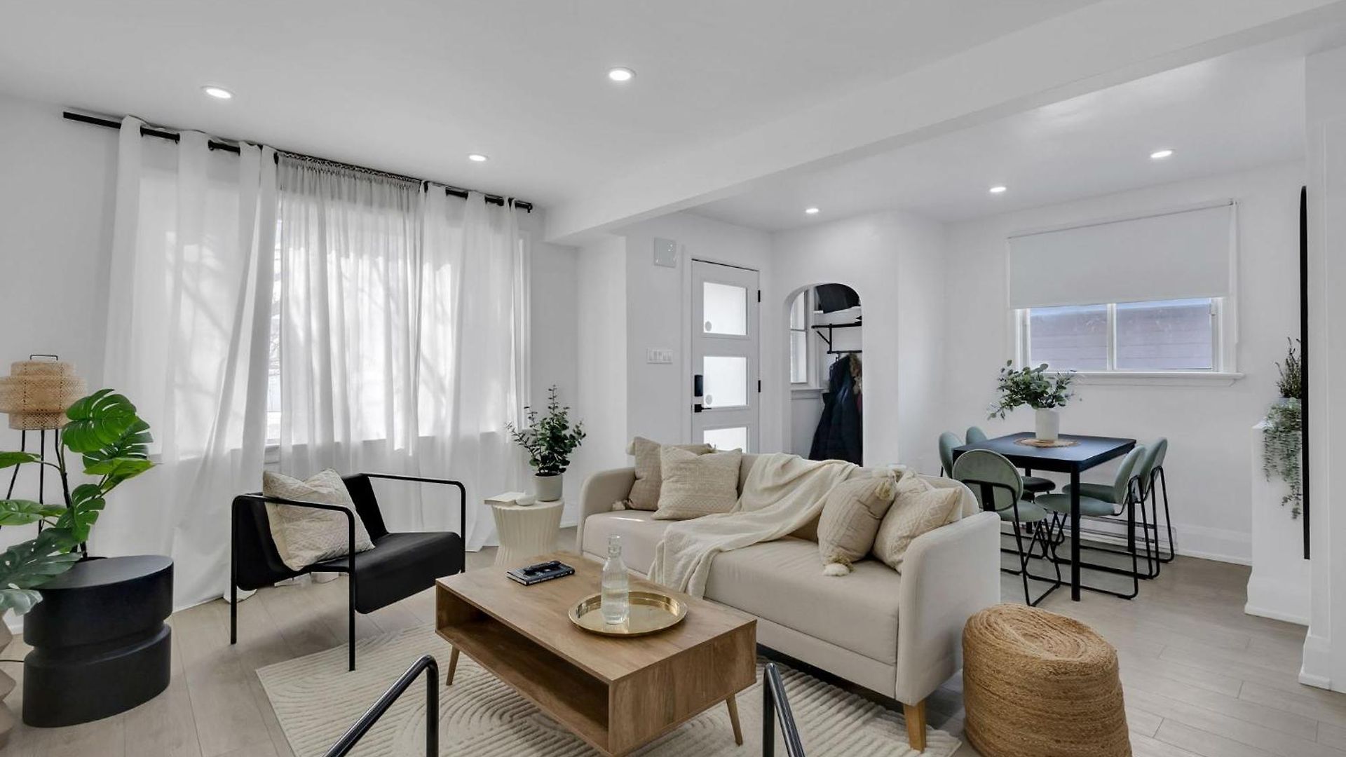 Modern 2br Near Downtown Free Parking Apartment *