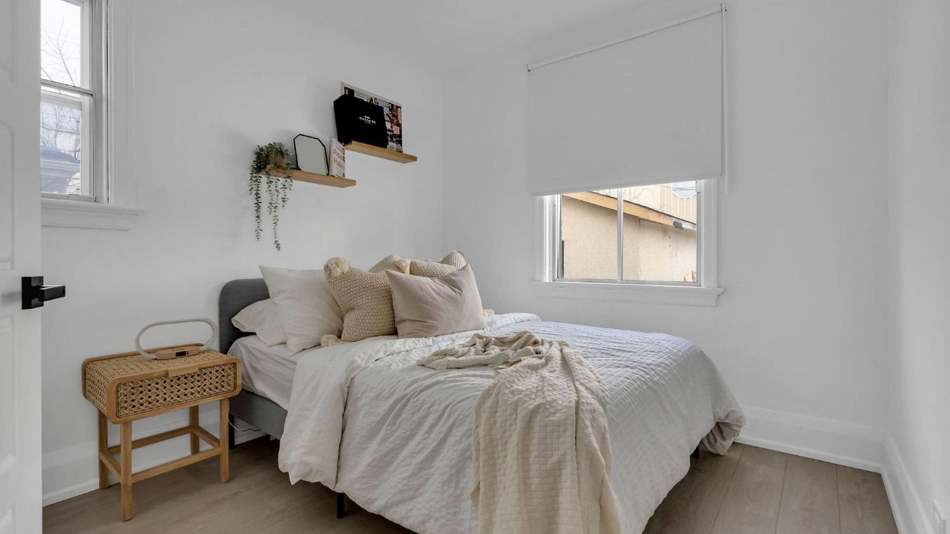 Apartment Modern 2br Near Downtown Free Parking *
