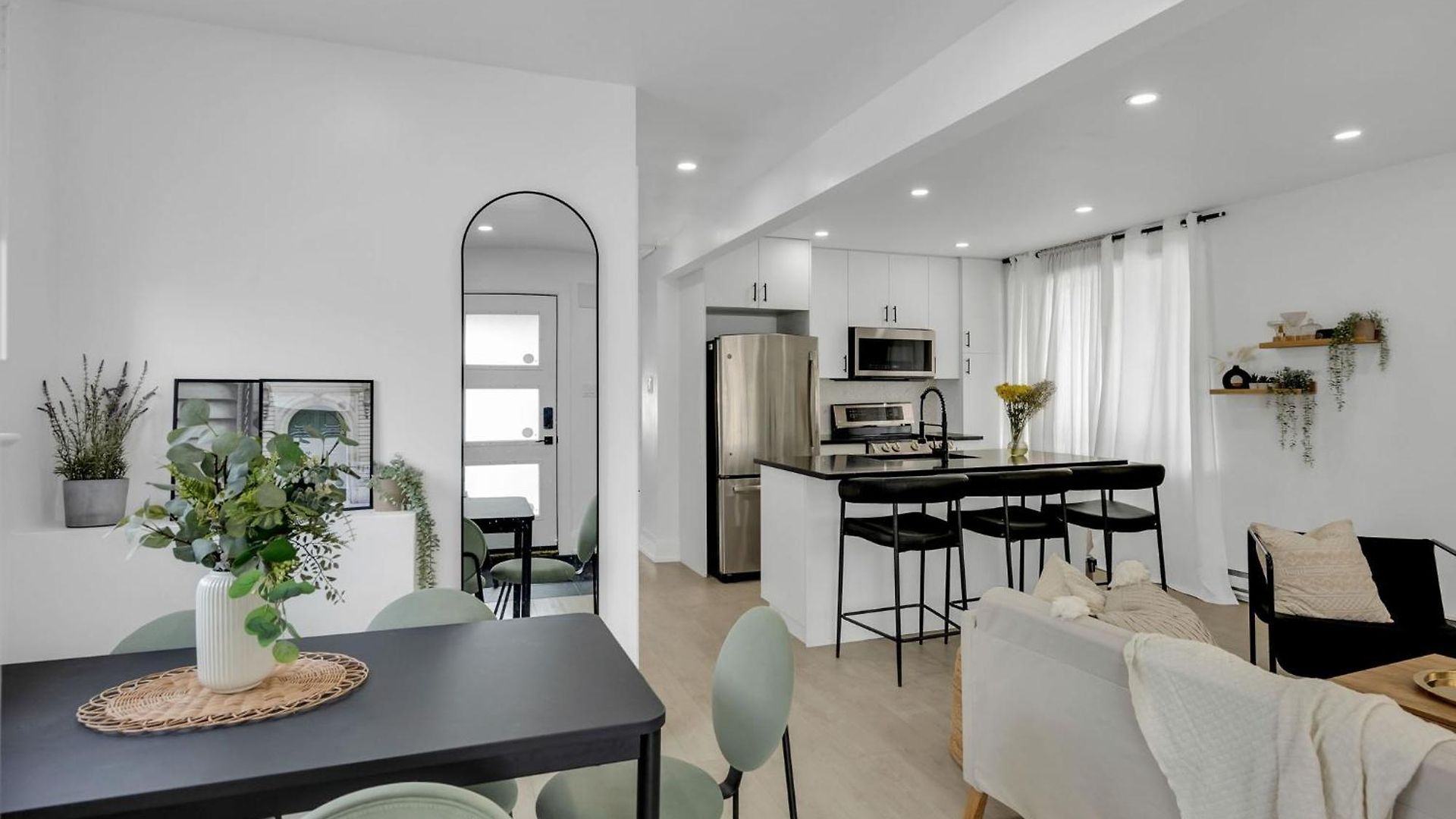Apartment Modern 2br Near Downtown Free Parking Ottawa