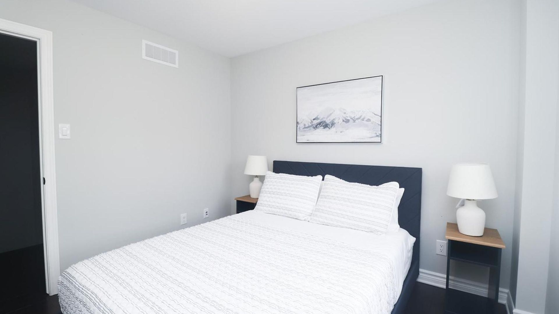 Holiday home Tranquil Nest By The Airport Ottawa