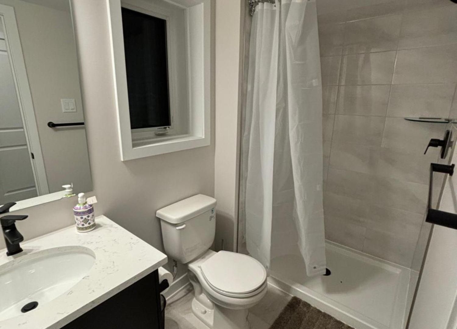 Cozy Modern In A Family Friendly Neighborhood Homestay Ottawa