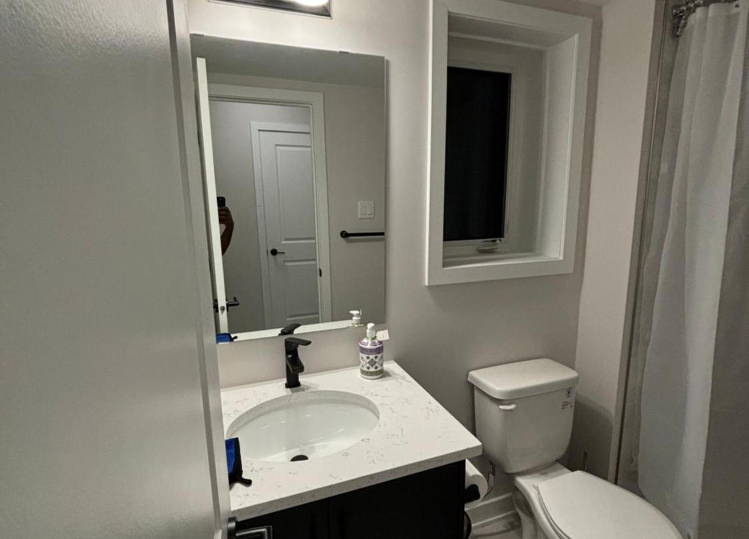 Cozy Modern In A Family Friendly Neighborhood Ottawa
