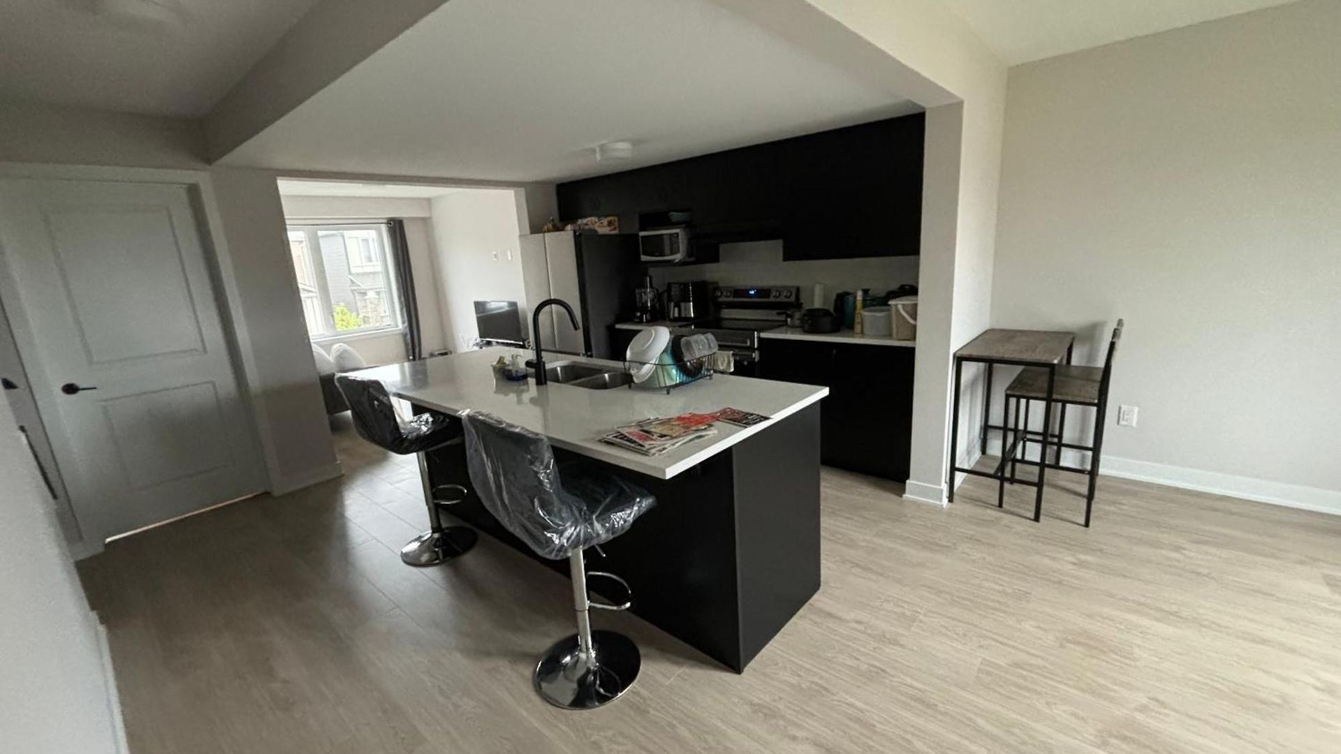 Cozy Modern In A Family Friendly Neighborhood Homestay