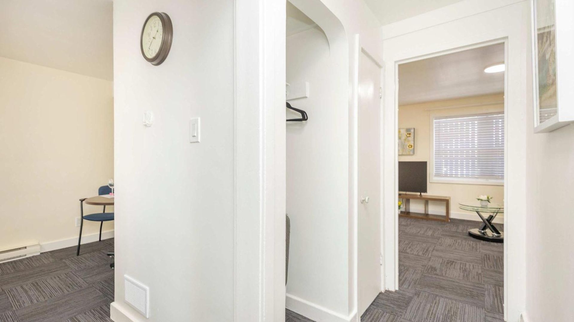 Apartment Pet-friendly Studio Unit In Chinatown Ottawa