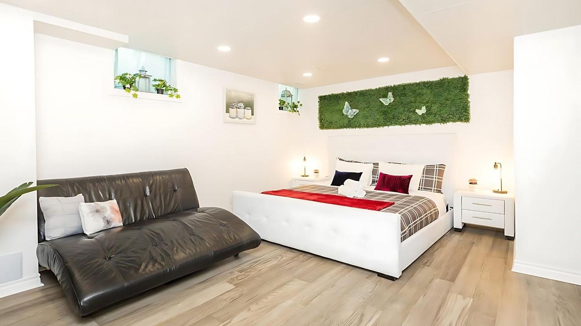 Cozy Modern 4br With Sunny Patio Ottawa