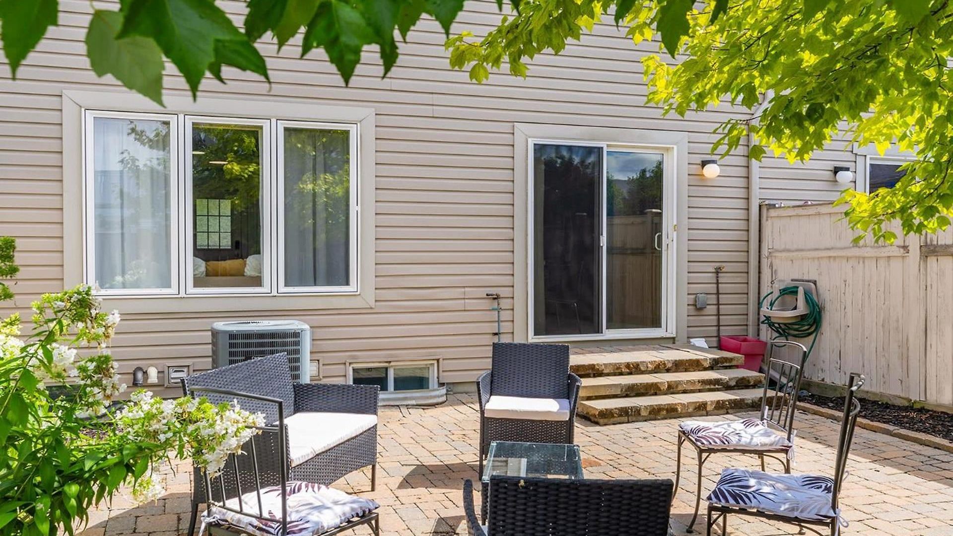 Cozy Modern 4br With Sunny Patio
