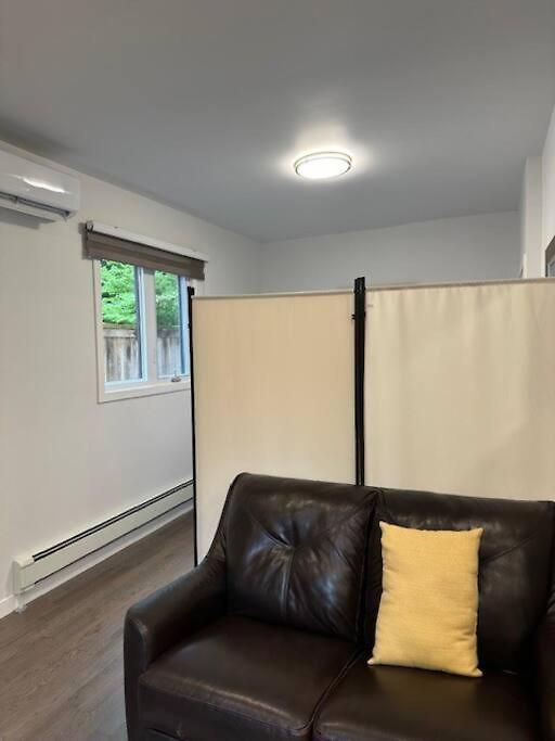 Apartment New, Private Downtown - Minimum 30 Day