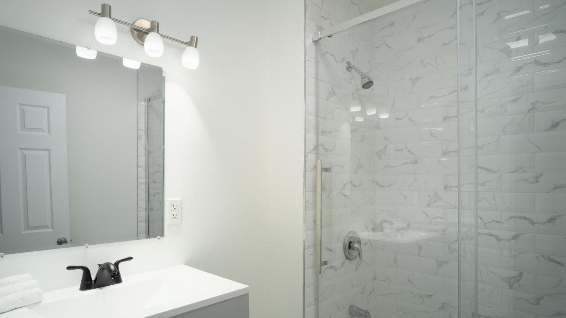 Montfort Apartment *