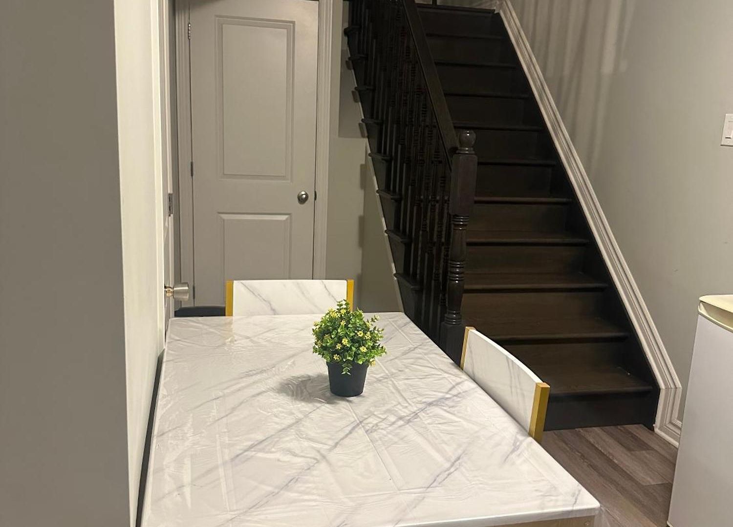 Lovely One Bedroom Just 4 Minutes From Int Airport Ottawa