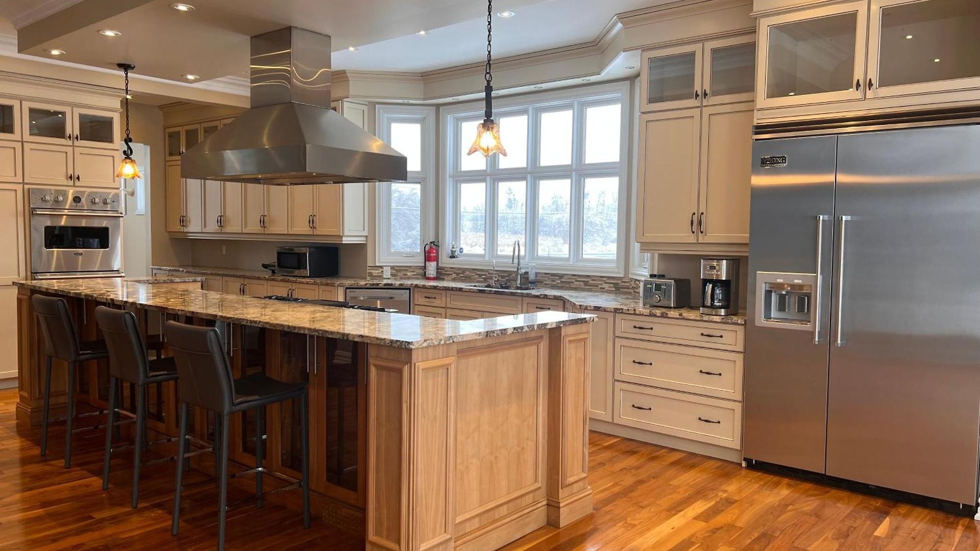 Manotick Villa *