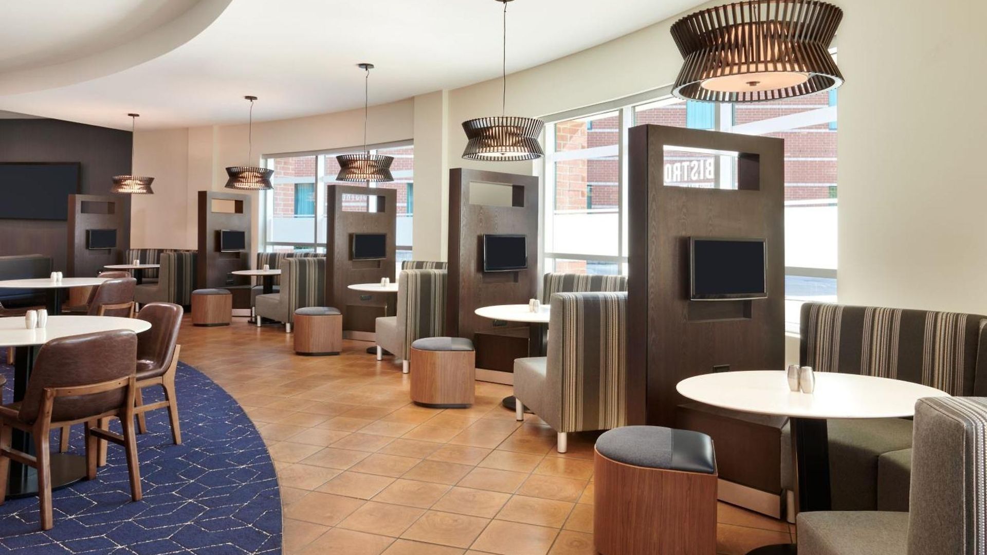 Hotel Courtyard By Marriott East