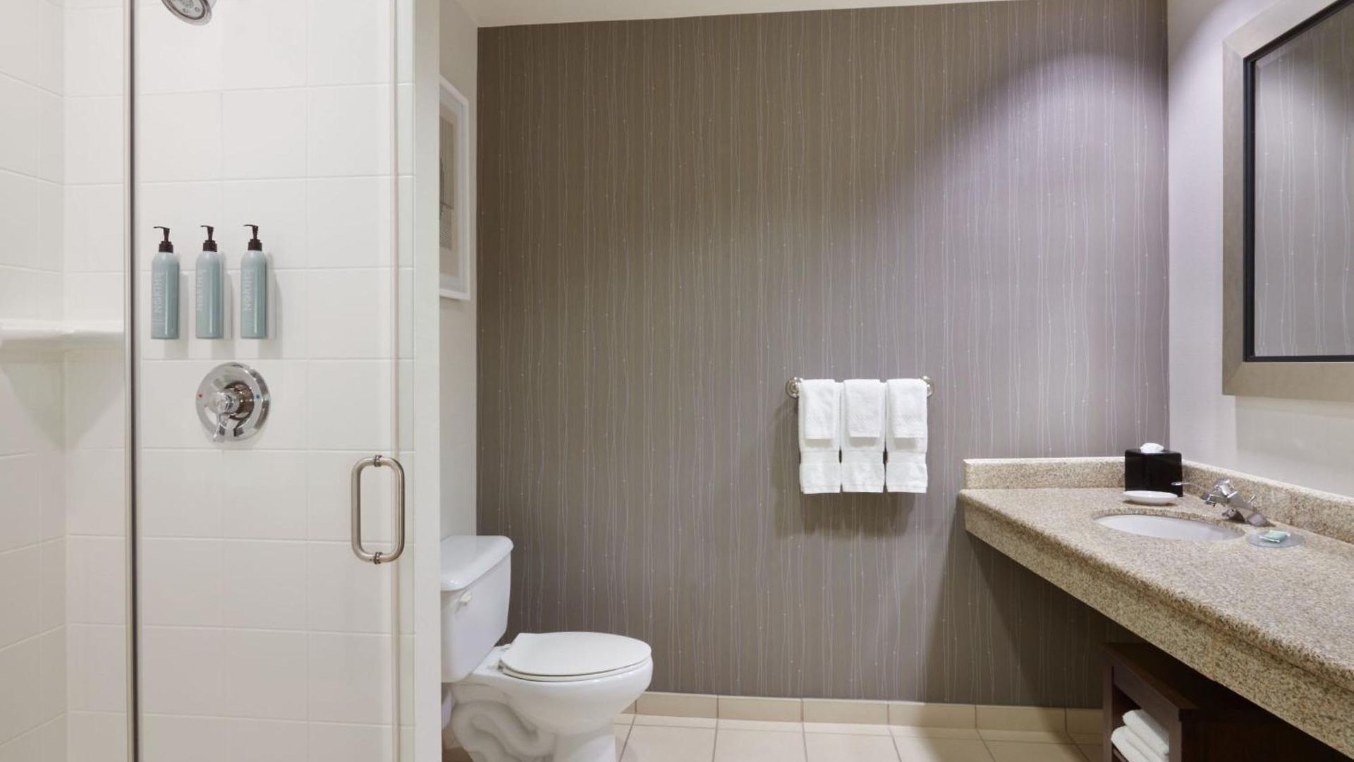 Courtyard By Marriott East Hotel 3*