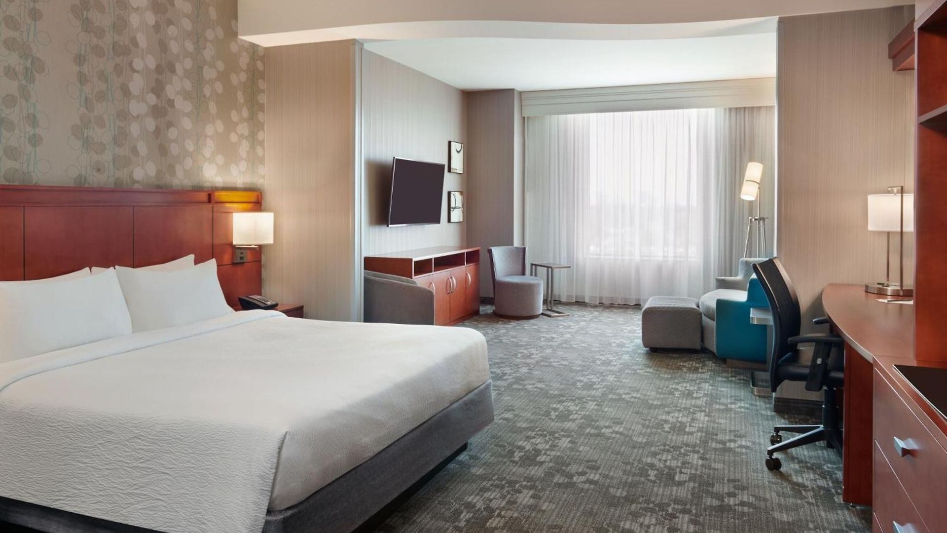 Courtyard By Marriott East 3*